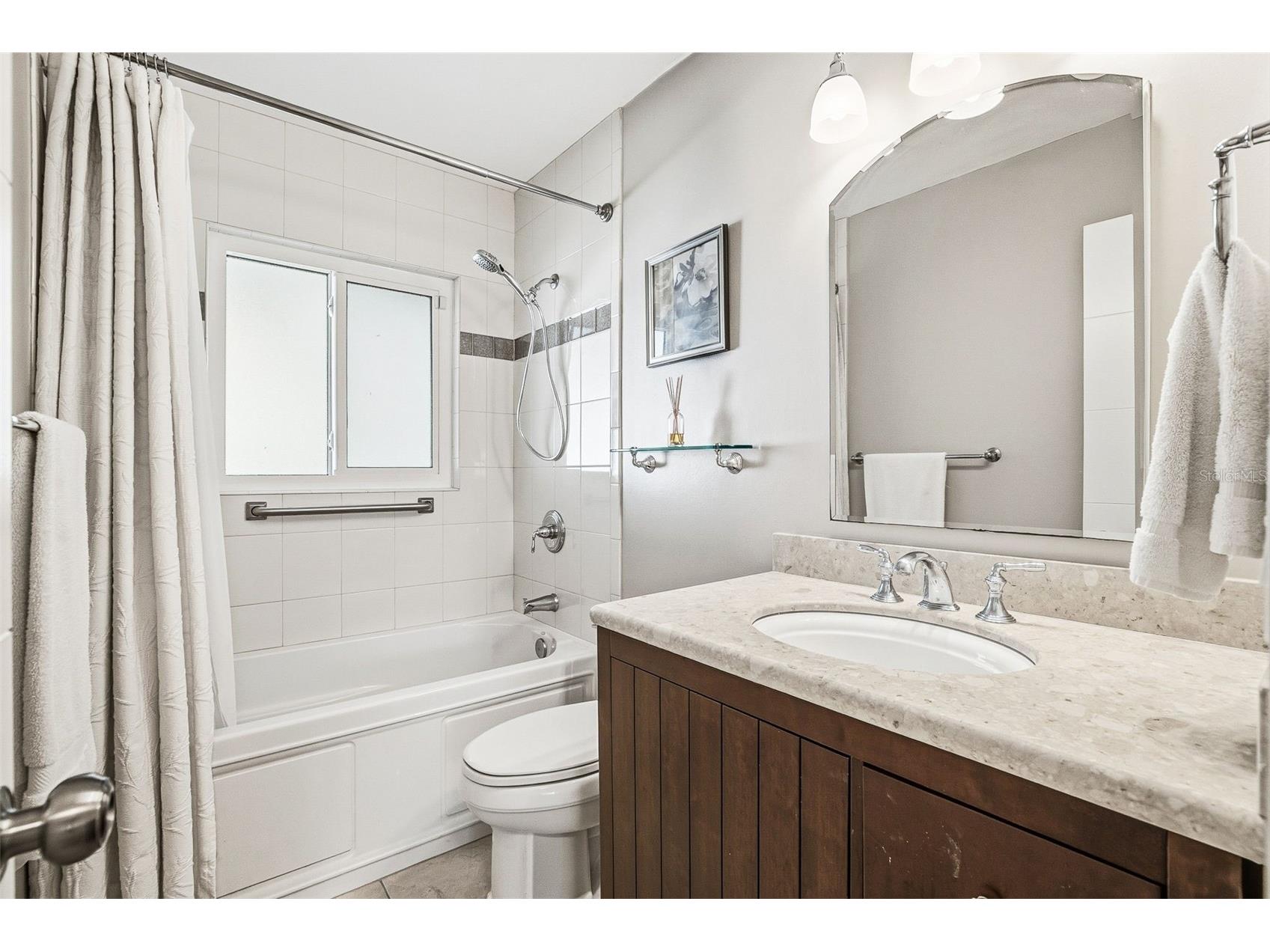 2747 Jefferson Circle Sarasota FL 34239 A4692671 image25
