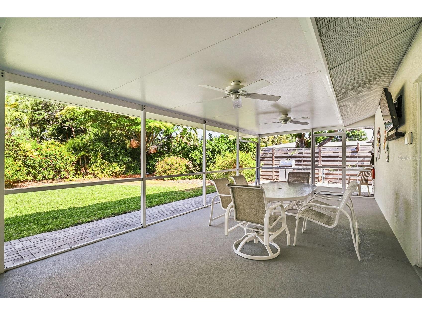 2747 Jefferson Circle Sarasota FL 34239 A4692671 image29