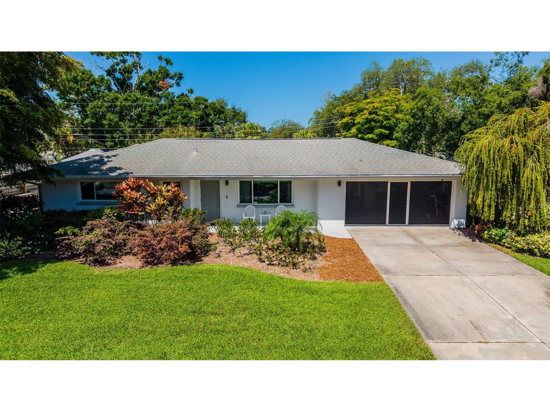 2747 Jefferson Circle Sarasota FL 34239 A4692671 image3