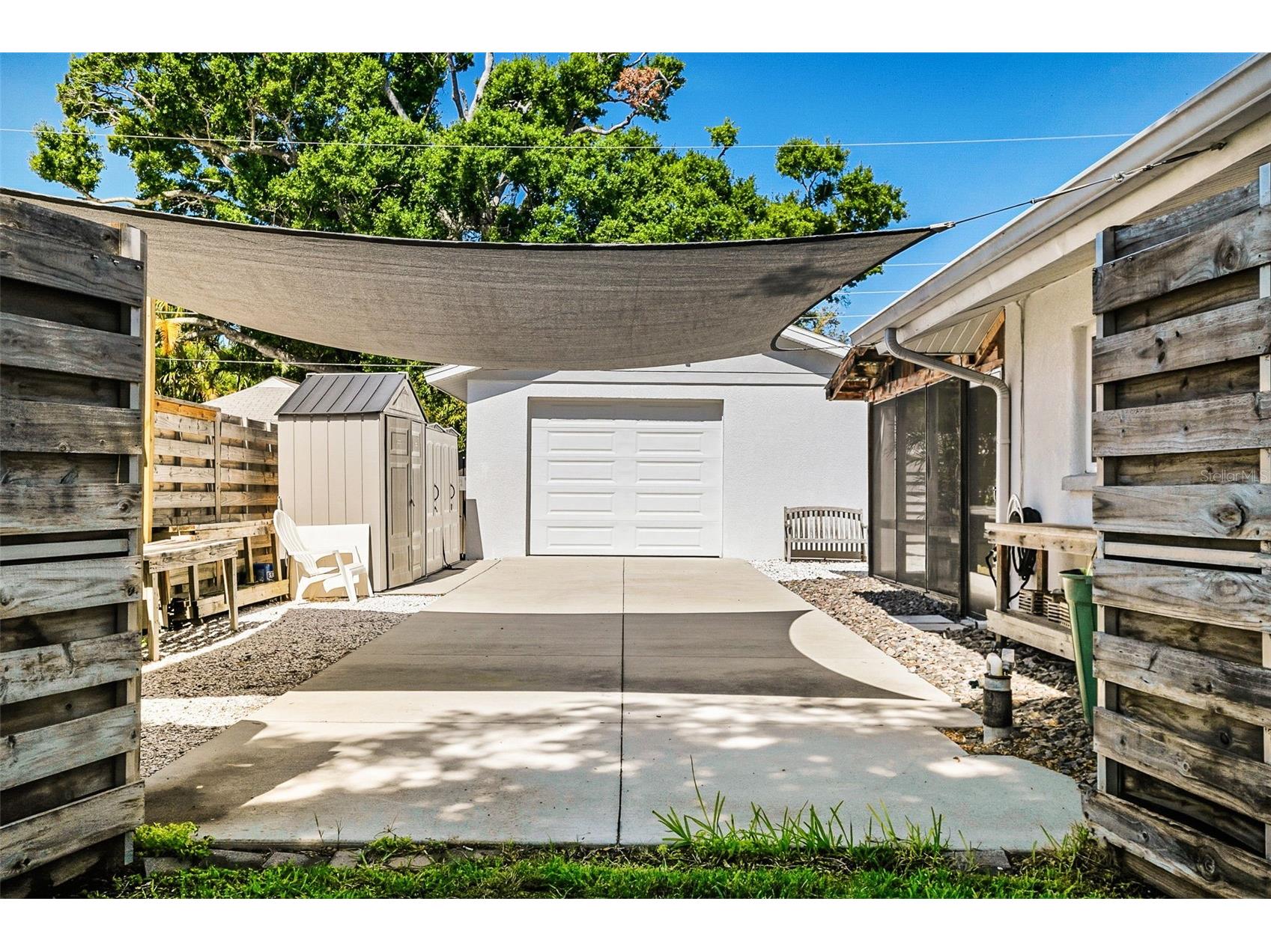 2747 Jefferson Circle Sarasota FL 34239 A4692671 image34