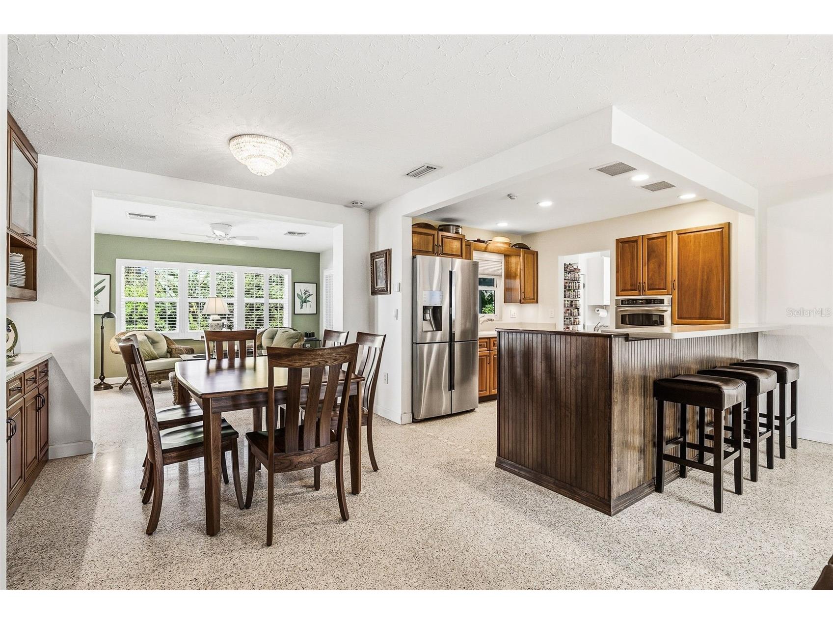 2747 Jefferson Circle Sarasota FL 34239 A4692671 image5