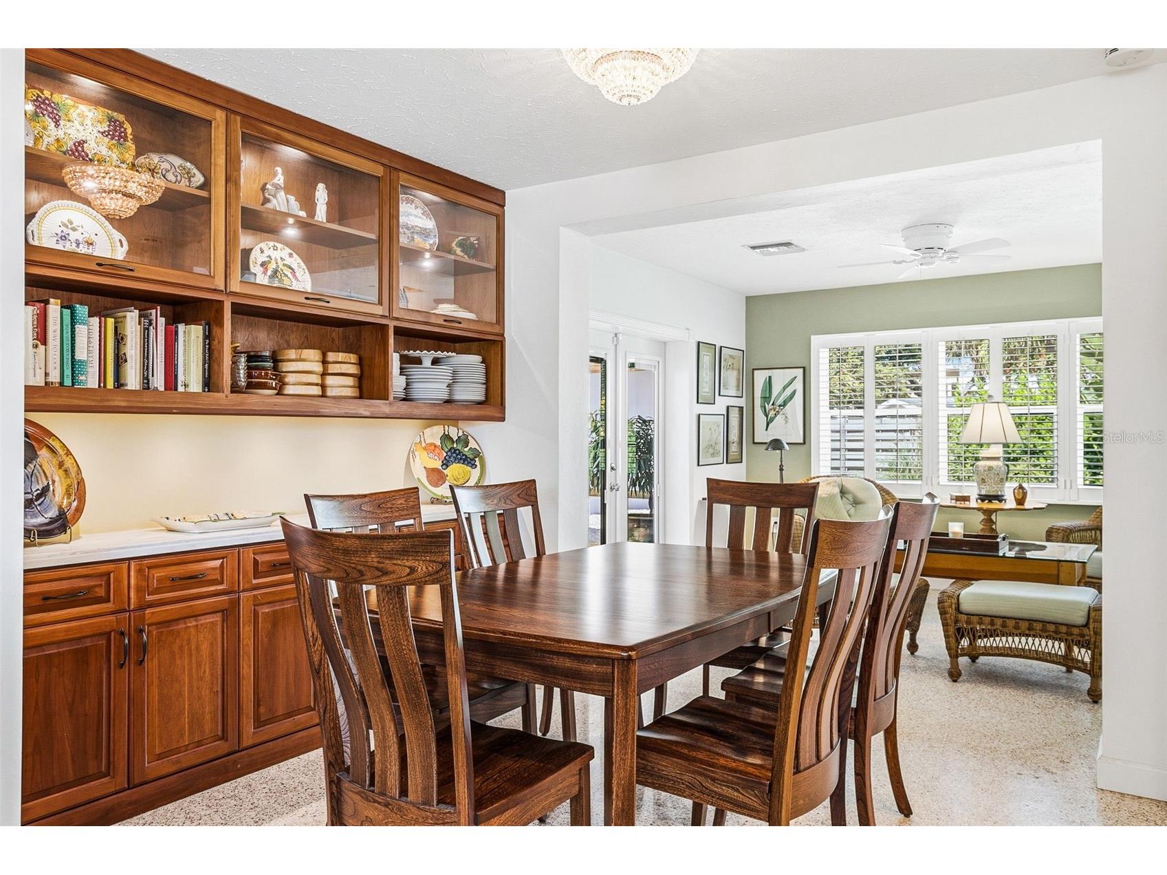 2747 Jefferson Circle Sarasota FL 34239 A4692671 image6