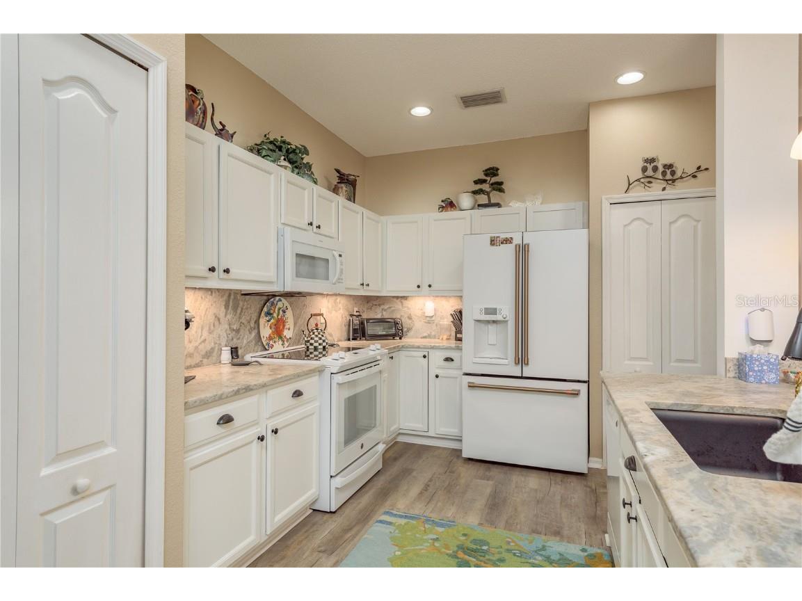 2747 Wood Pointe Drive Holiday FL 34691 TB8388998 image14