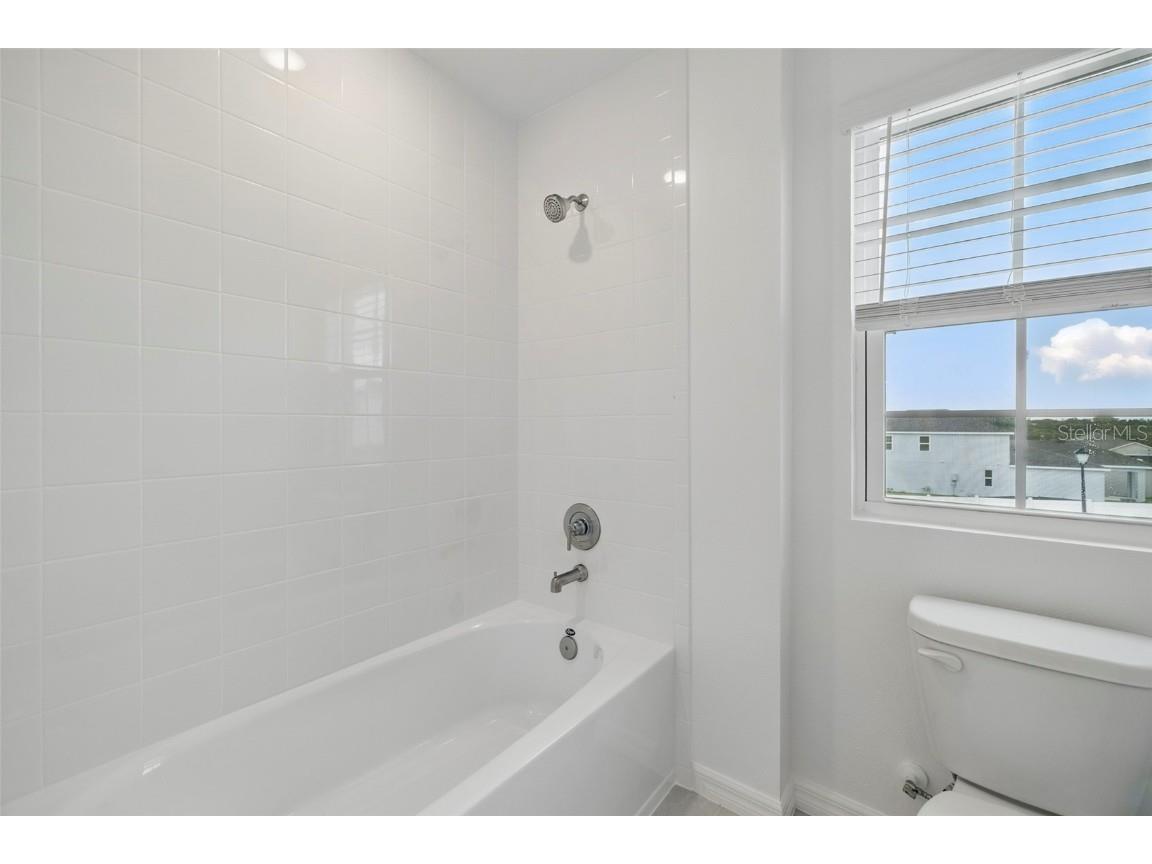 27476 Black Kite Avenue Howey In The Hills FL 34737 O6327244 image9