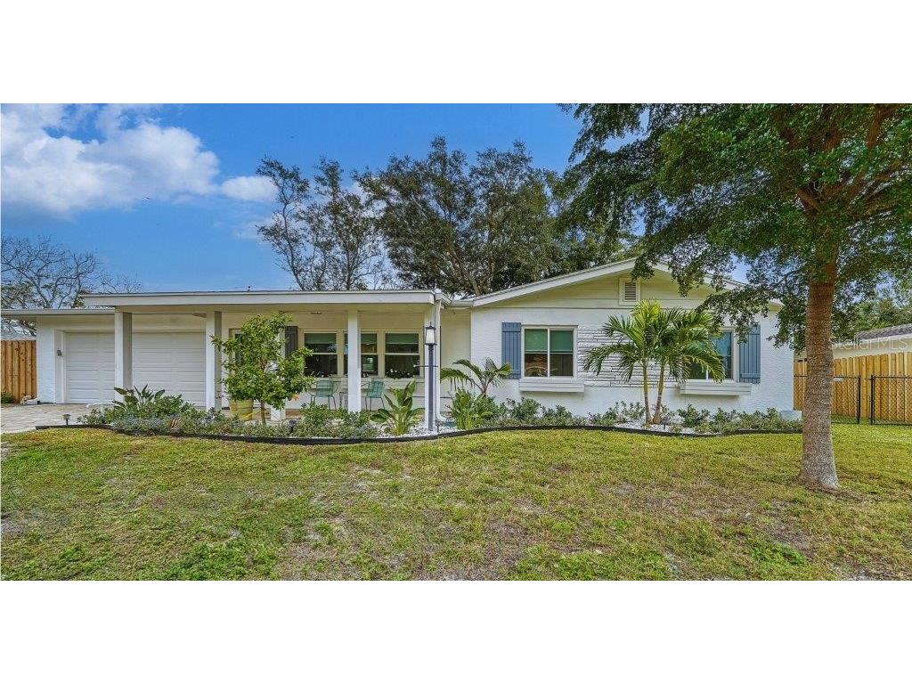 2748 Wisteria Place Sarasota FL 34239 A4594479 image1