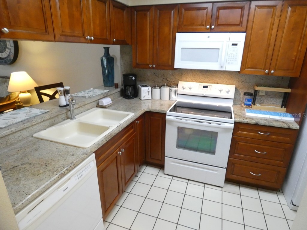 2749 Countryside Boulevard #28 Clearwater FL 33761 W7887238 image15