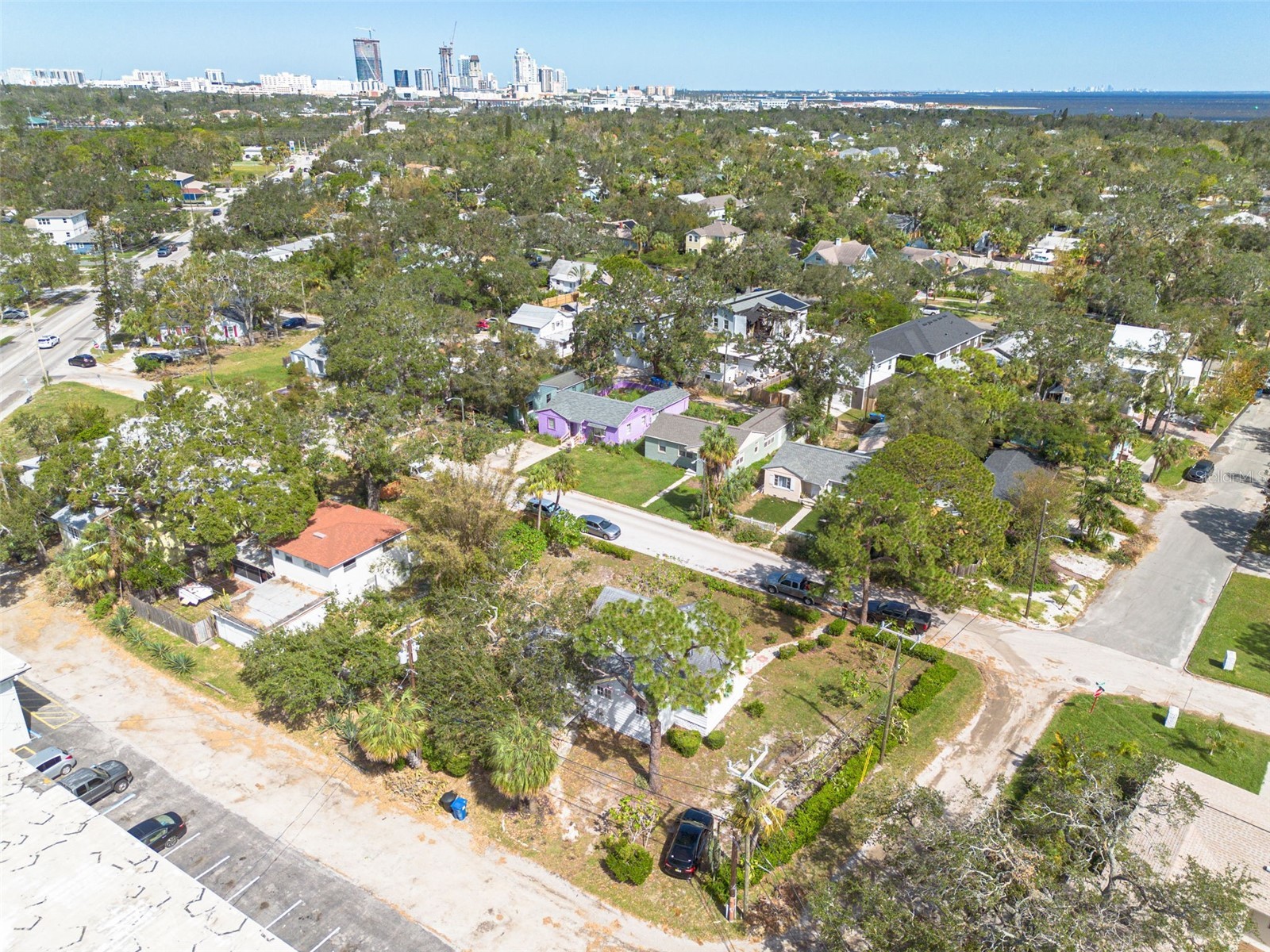 2749 Edwards Avenue S Saint Petersburg FL 33705 TB8524040 image1