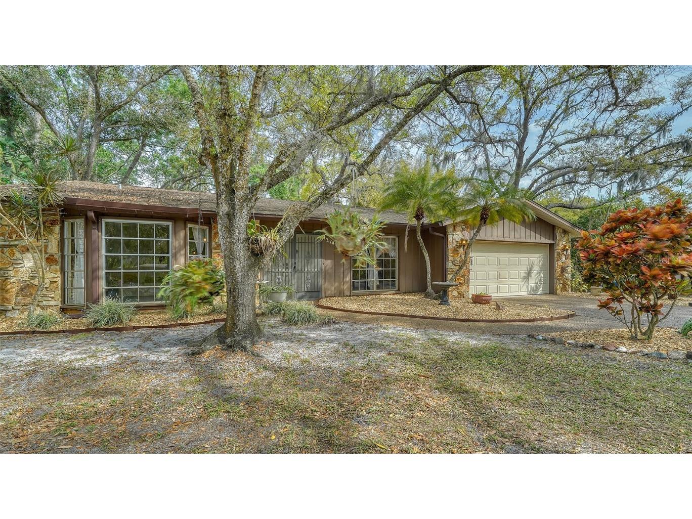 2749 Greendale Drive Sarasota FL 34232 A4602138 image1