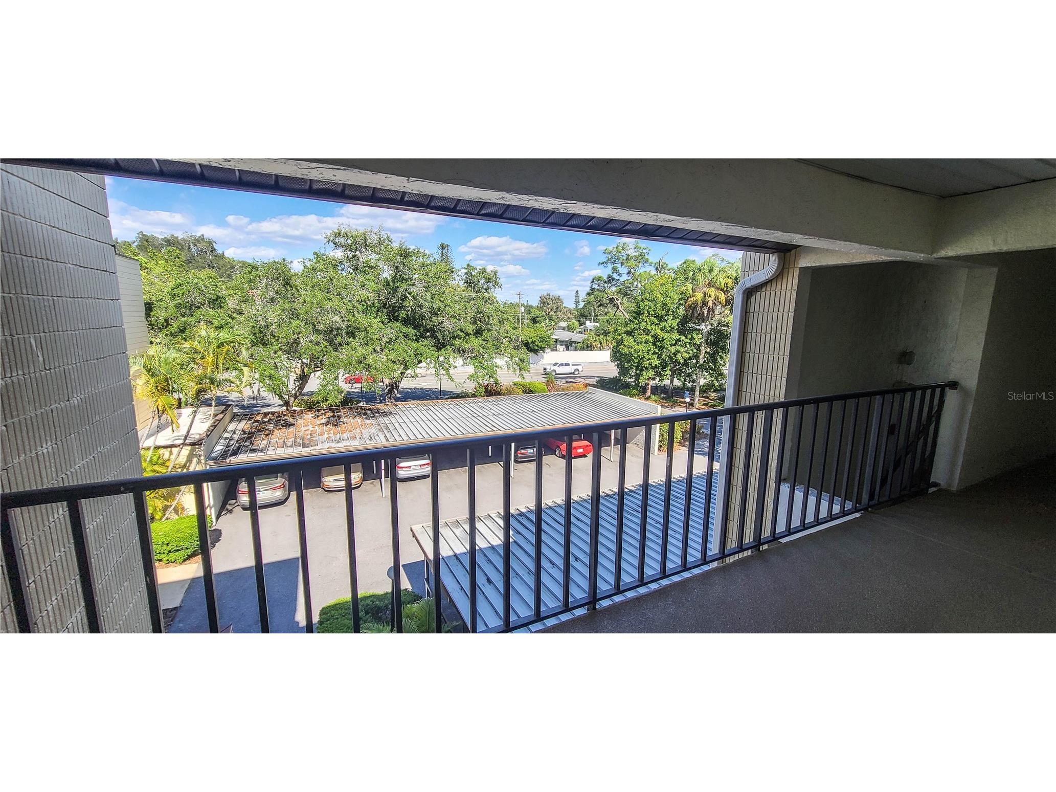 2749 Orchid Oaks Drive #302 Sarasota FL 34239 - PHILLIPPI CREEK A4690743 image2