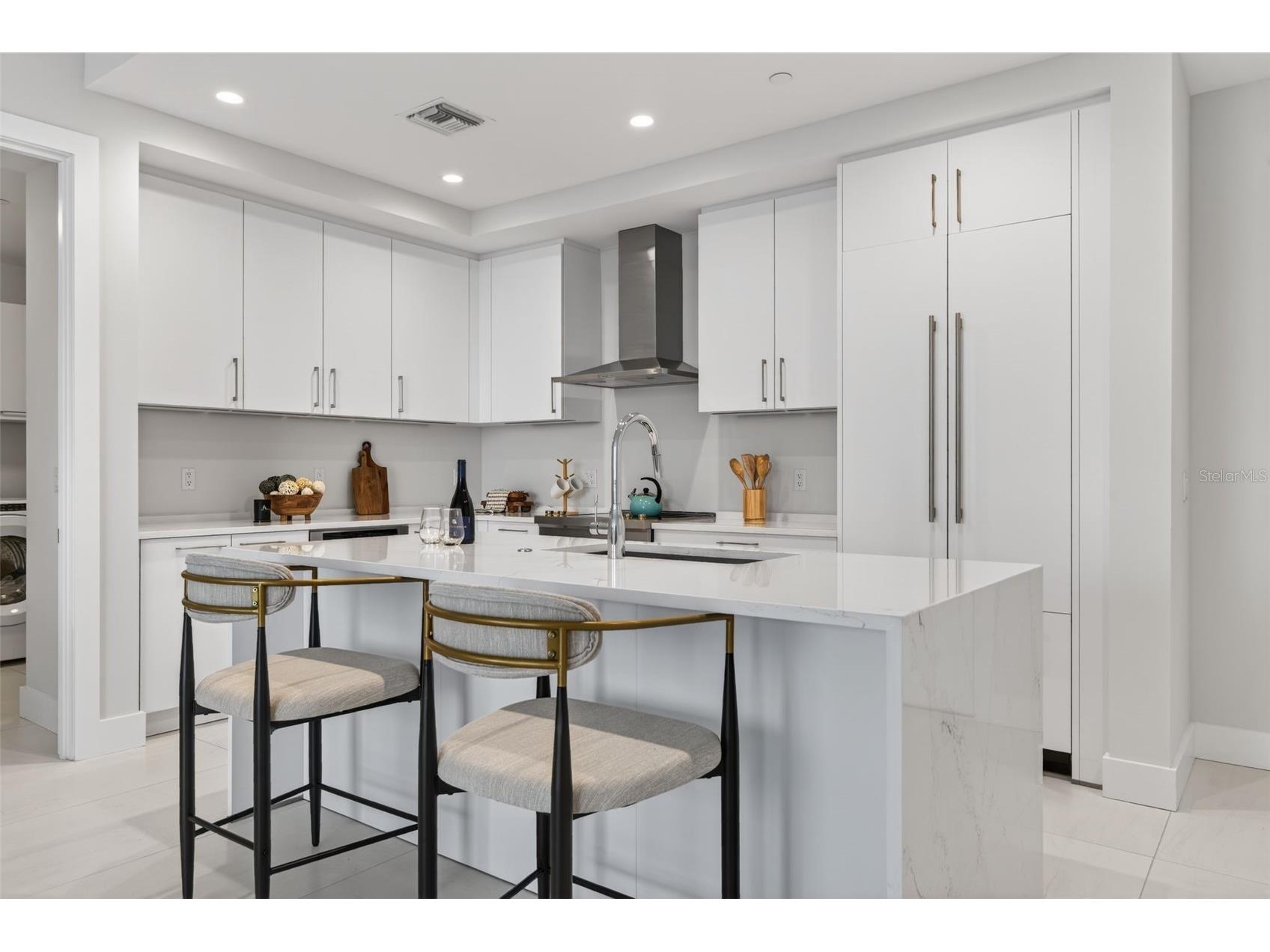 275 1st Ave S #1708 Saint Petersburg FL 33701 TB8459879 image3