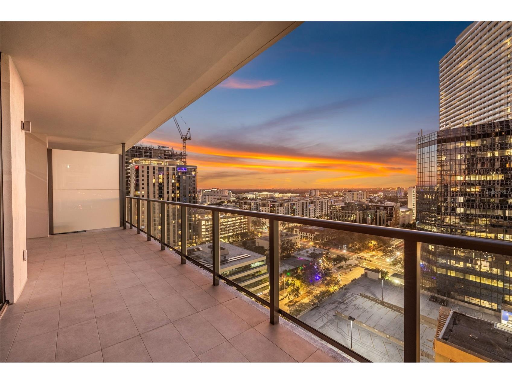 275 1st Ave S #1708 Saint Petersburg FL 33701 TB8459879 image44