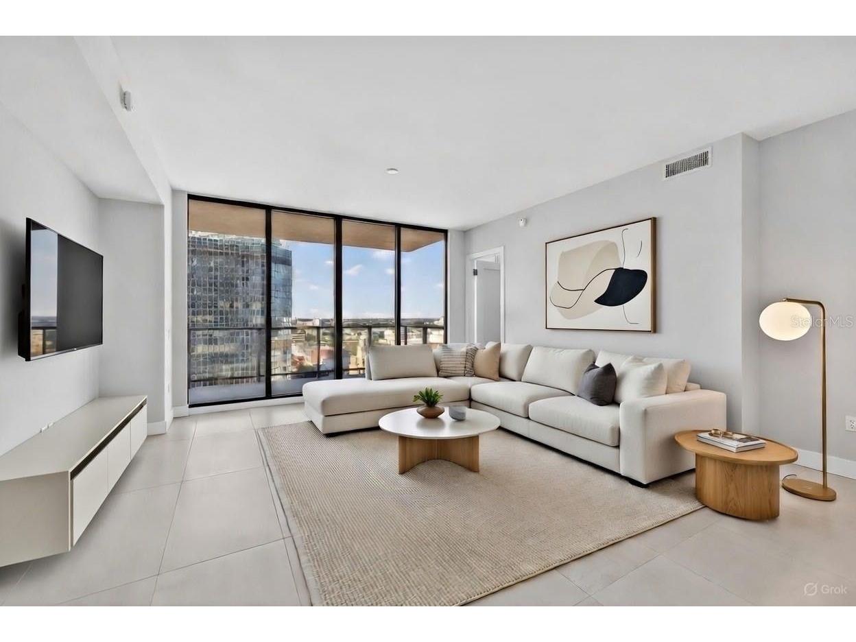275 1st Ave S #1708 Saint Petersburg FL 33701 TB8459879 image5