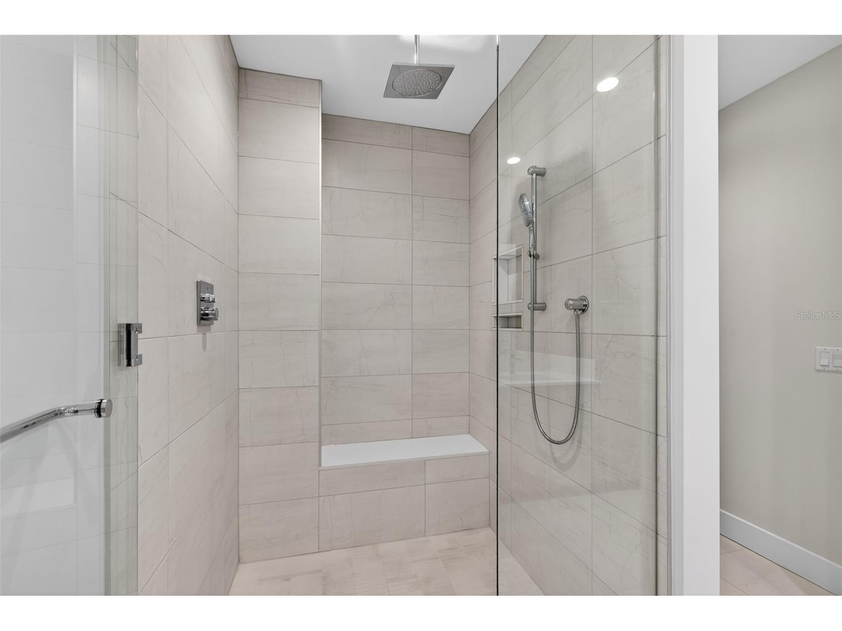 275 1st Ave S #1708 Saint Petersburg FL 33701 TB8459879 image8