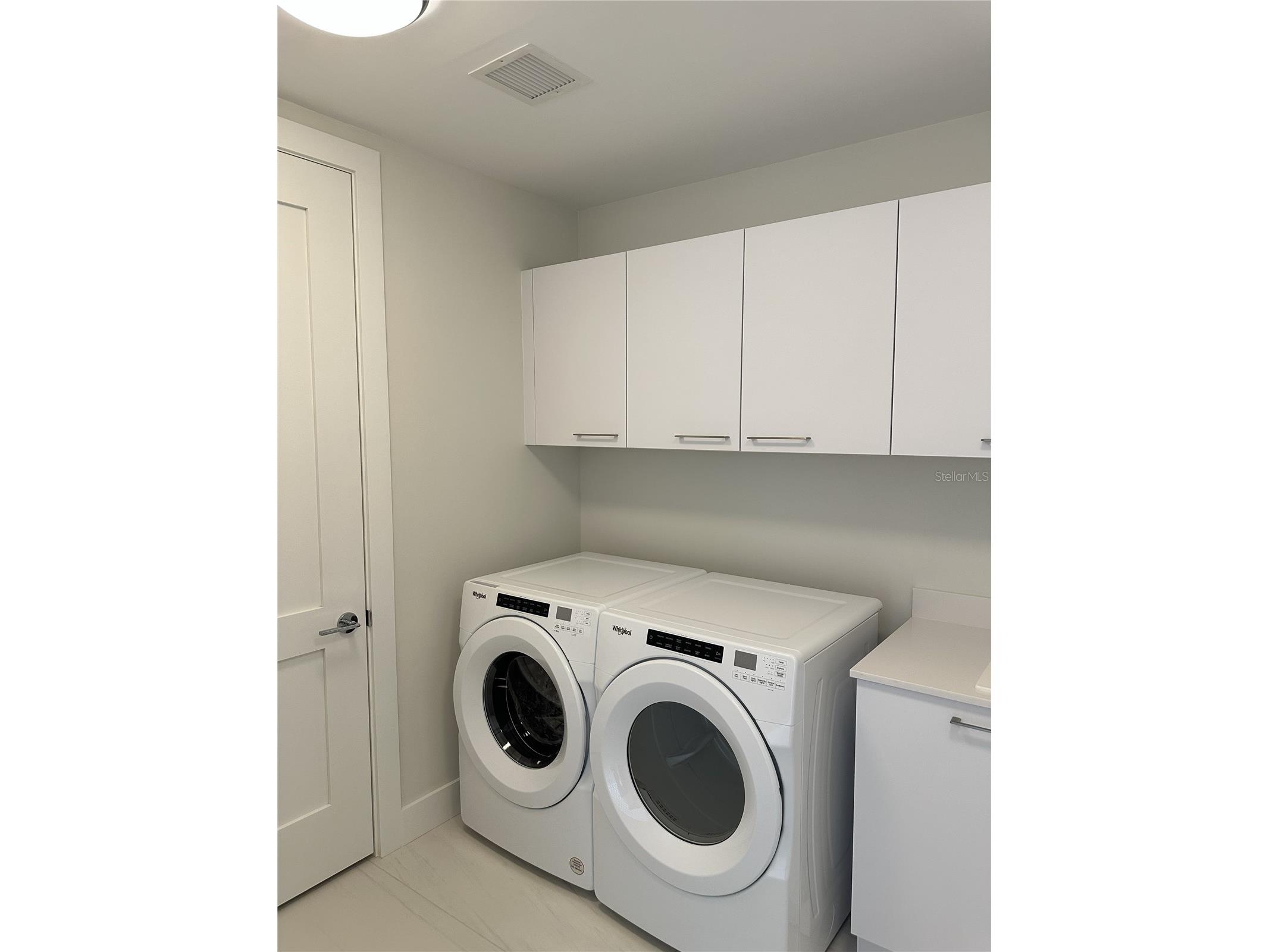 275 1st Ave S #2007 Saint Petersburg FL 33701 TB8478630 image11