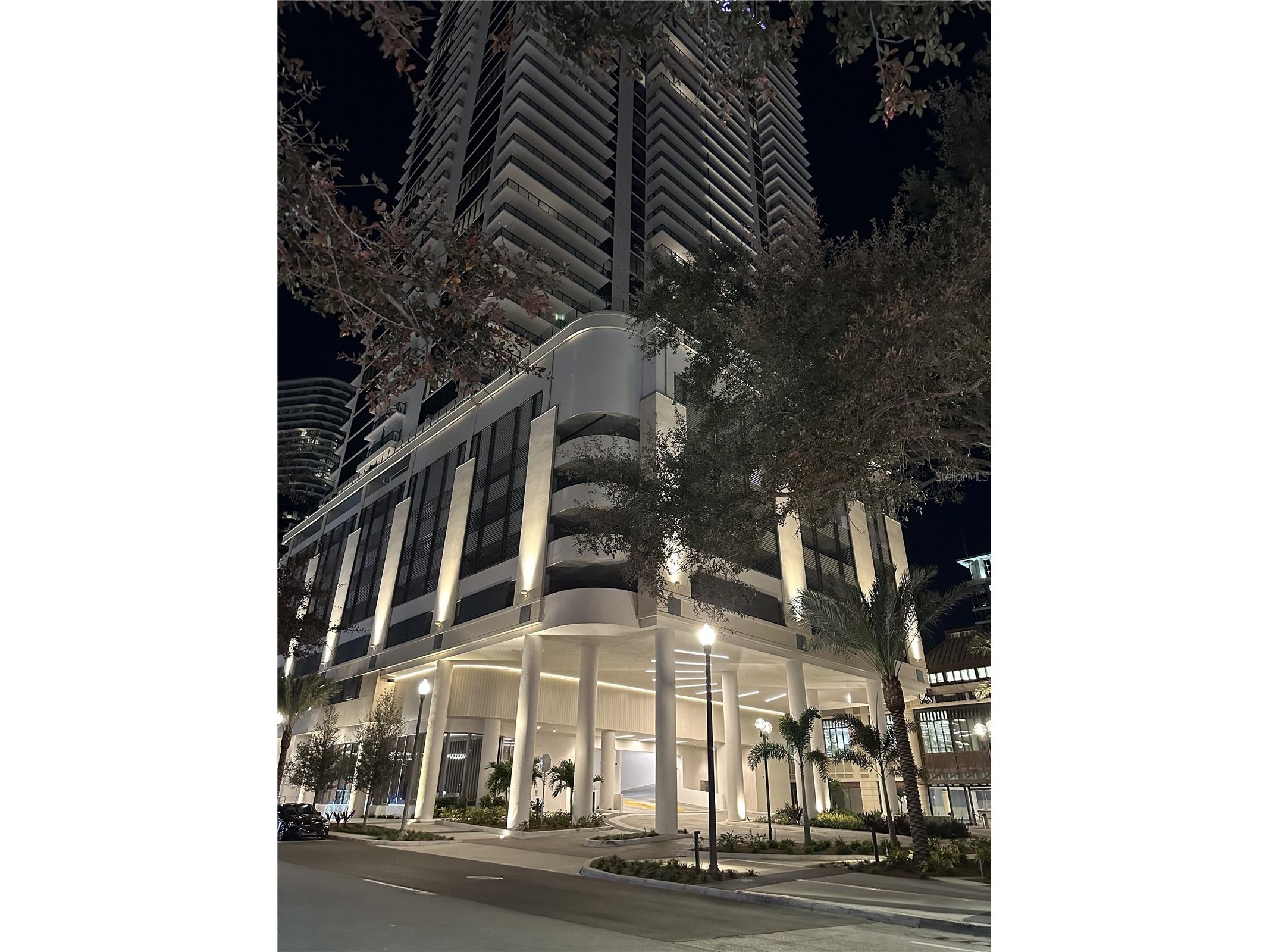 275 1st Ave S #2007 Saint Petersburg FL 33701 TB8478630 image40