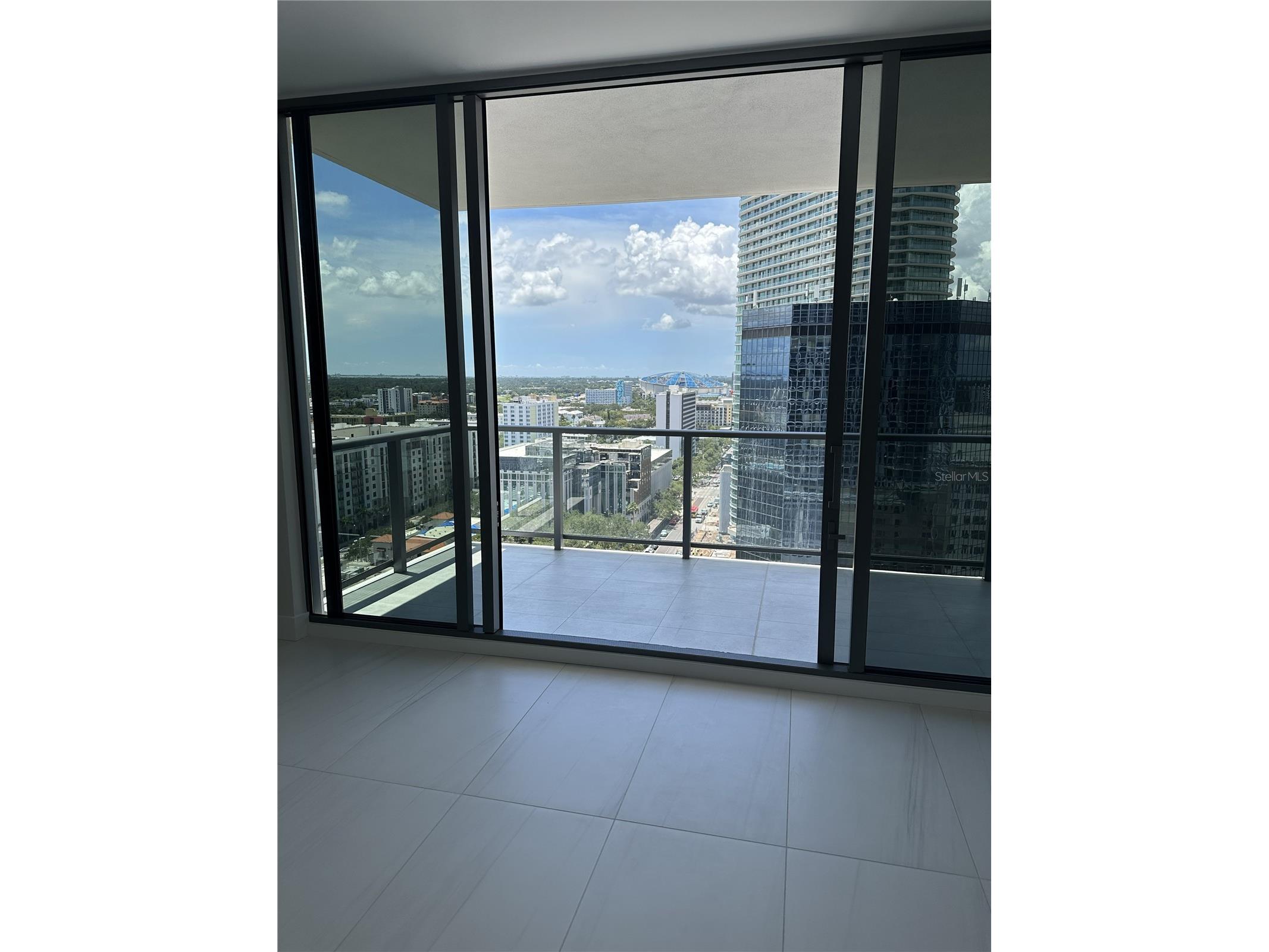 275 1st Ave S #2007 Saint Petersburg FL 33701 TB8478630 image6