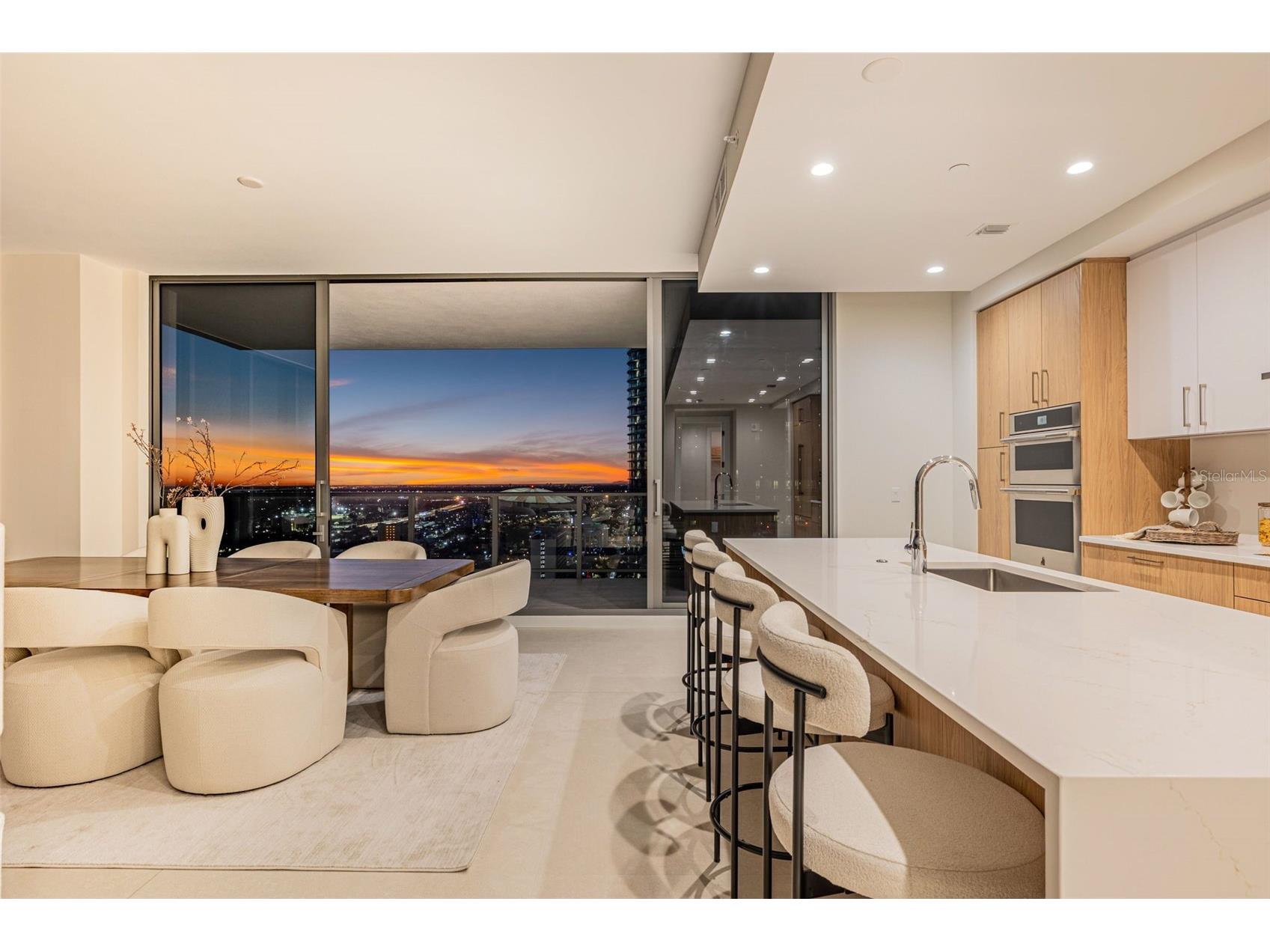 275 1st Ave S #2706 Saint Petersburg FL 33701 TB8464809 image17