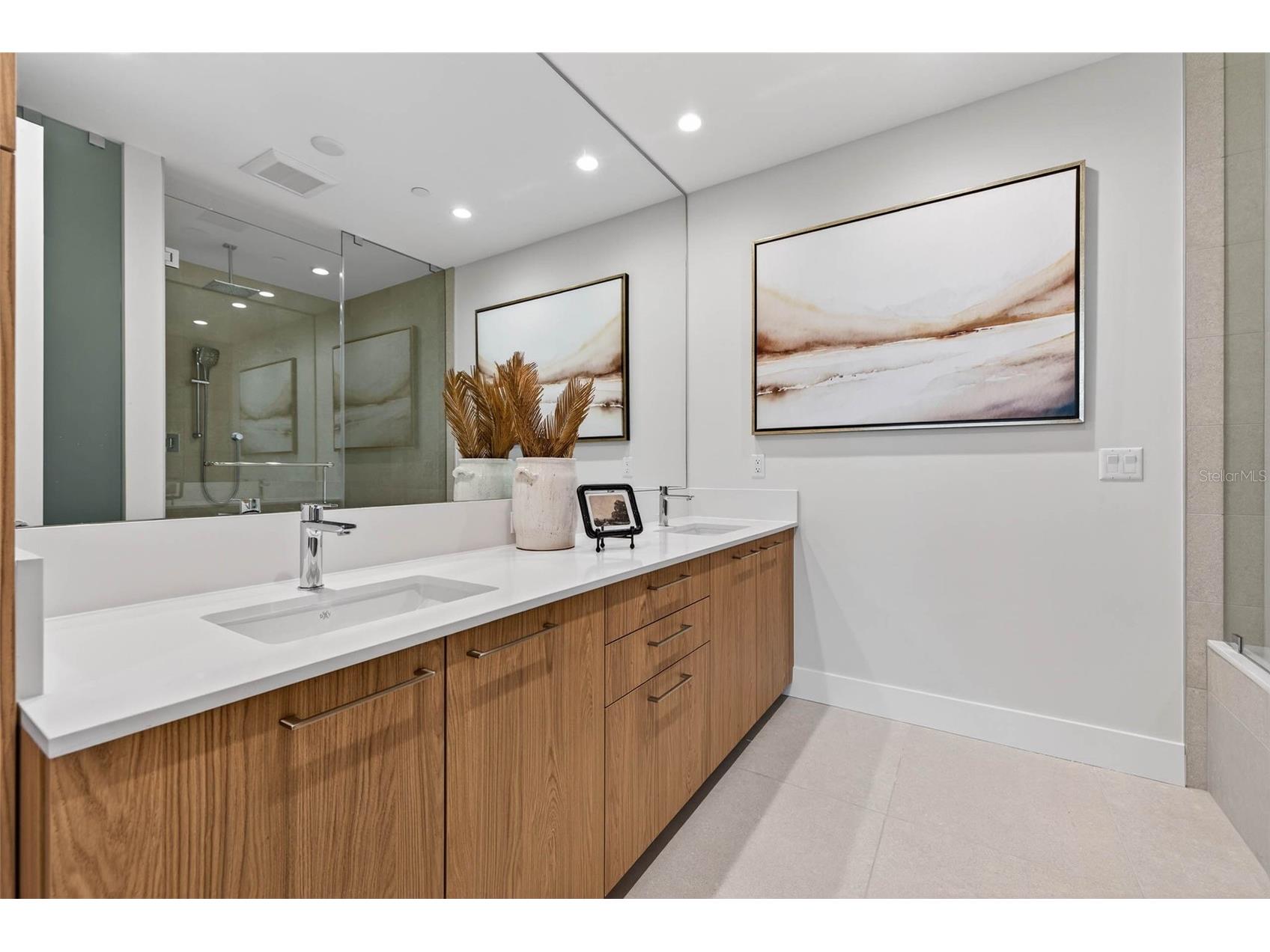 275 1st Ave S #2706 Saint Petersburg FL 33701 TB8464809 image7