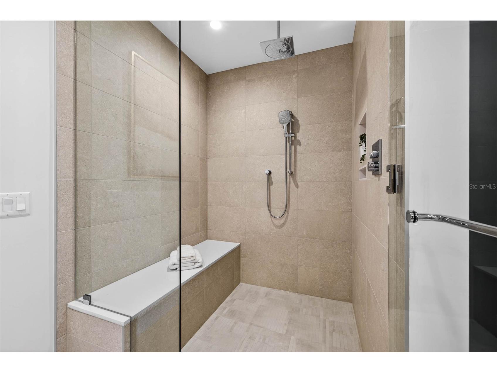 275 1st Ave S #2706 Saint Petersburg FL 33701 TB8464809 image8