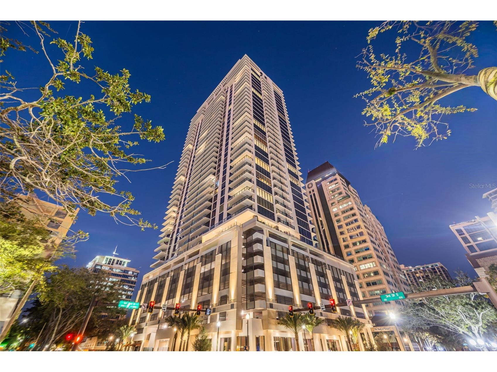 275 1st Ave S #2706 Saint Petersburg FL 33701 TB8517699 image1