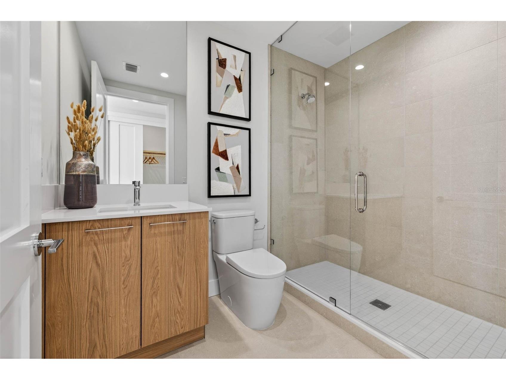275 1st Ave S #2706 Saint Petersburg FL 33701 TB8517699 image37