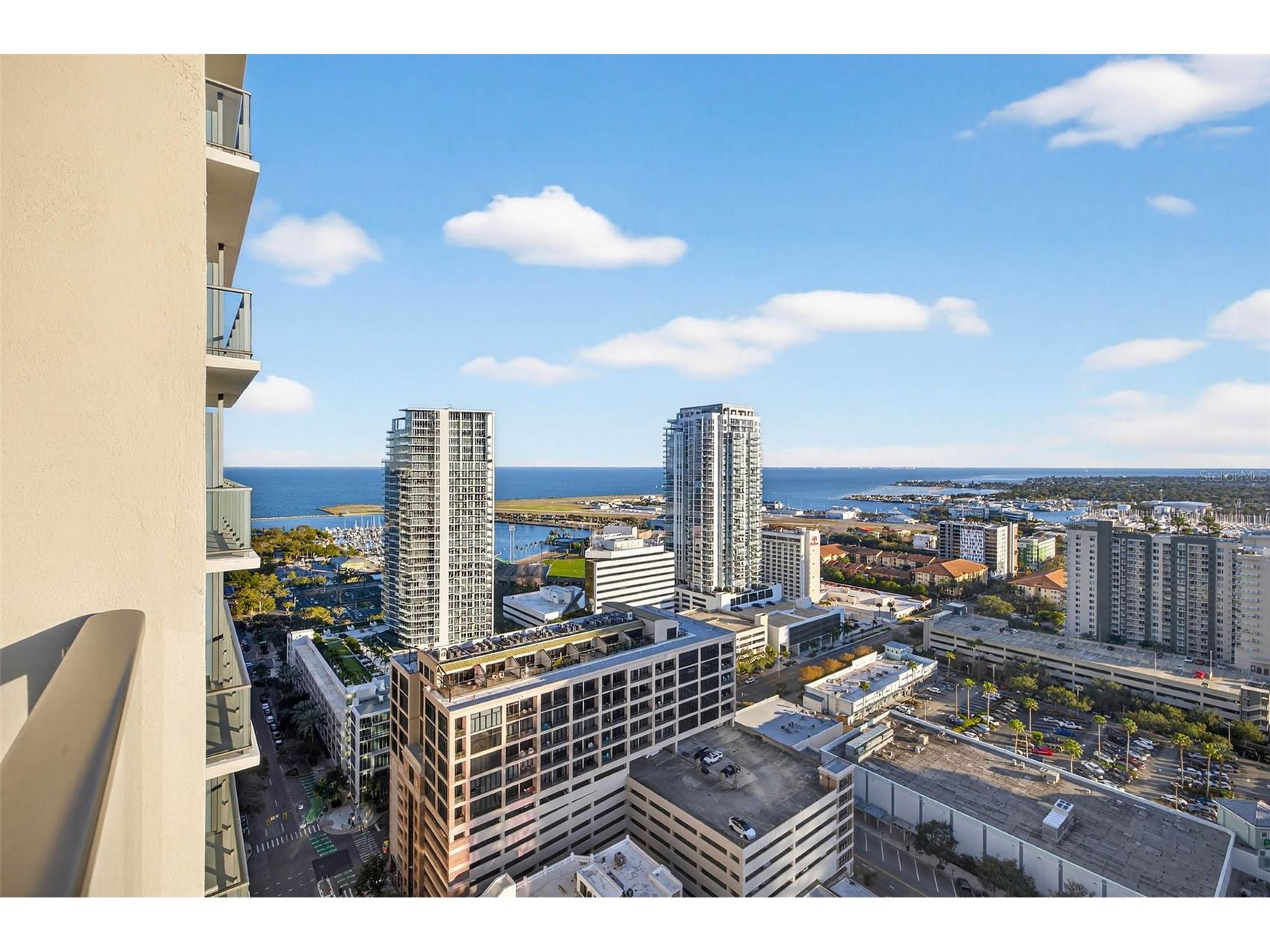 275 1st Ave S #2706 Saint Petersburg FL 33701 TB8517699 image44