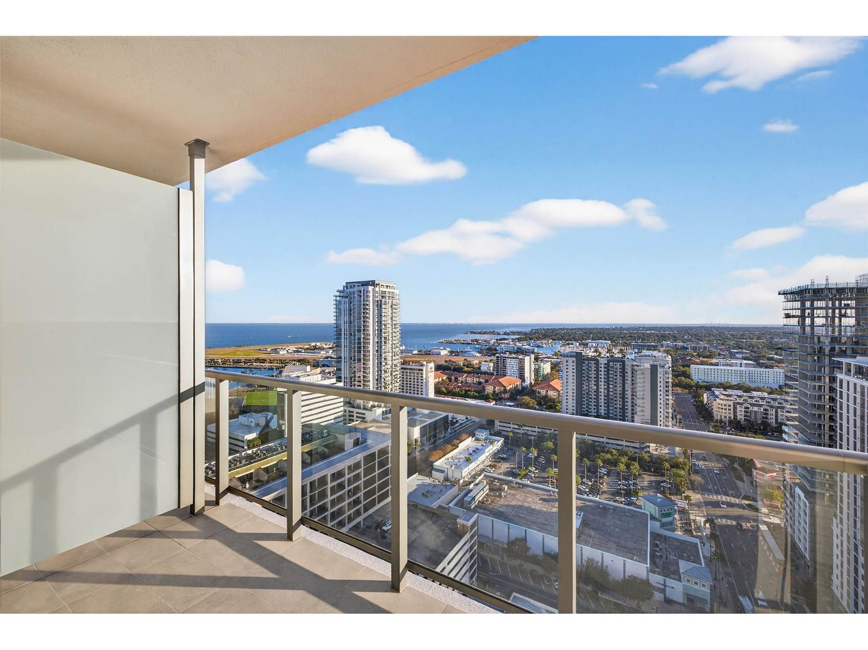 275 1st Ave S #2706 Saint Petersburg FL 33701 TB8517699 image47