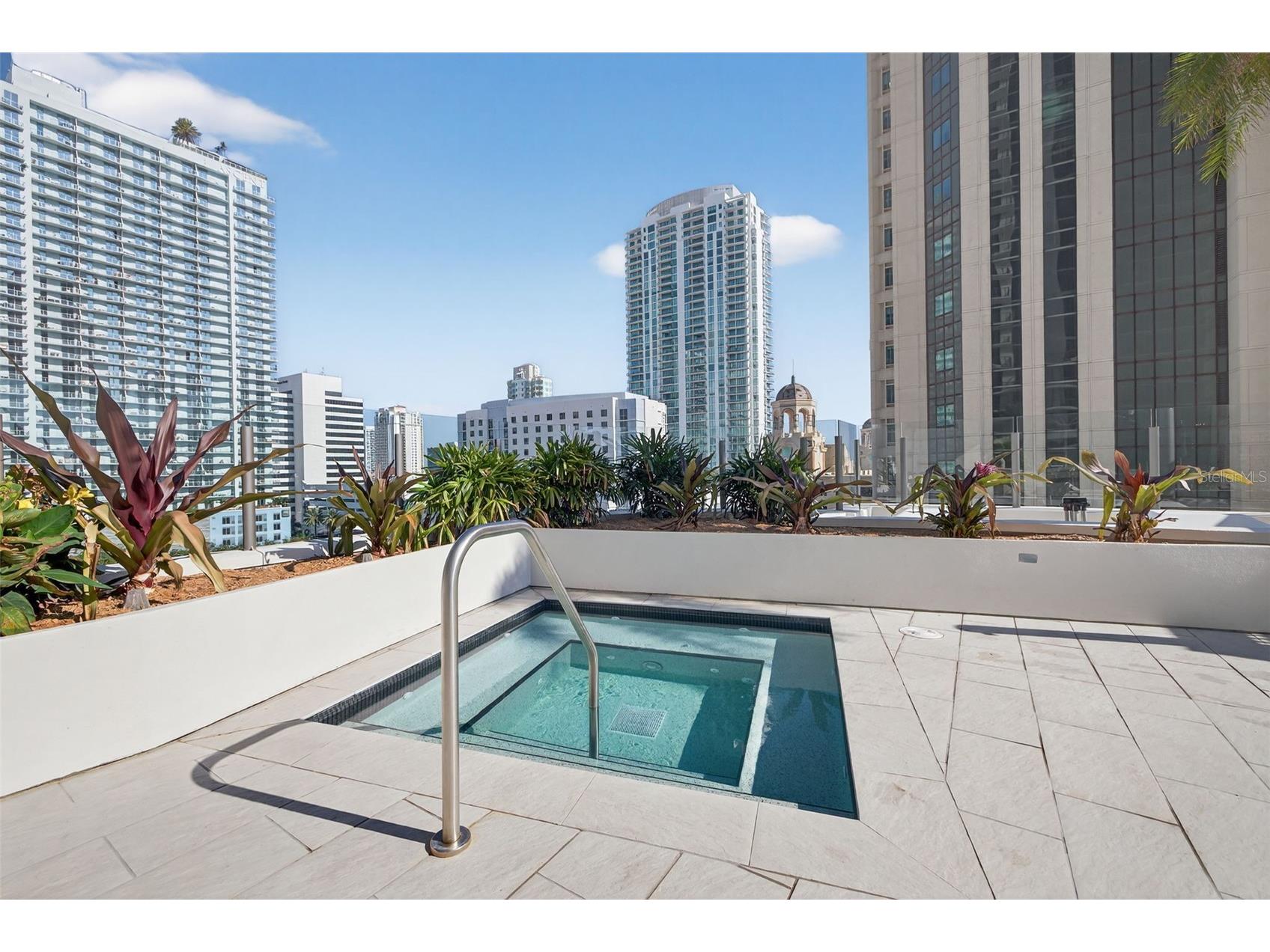 275 1st Ave S #2706 Saint Petersburg FL 33701 TB8517699 image78