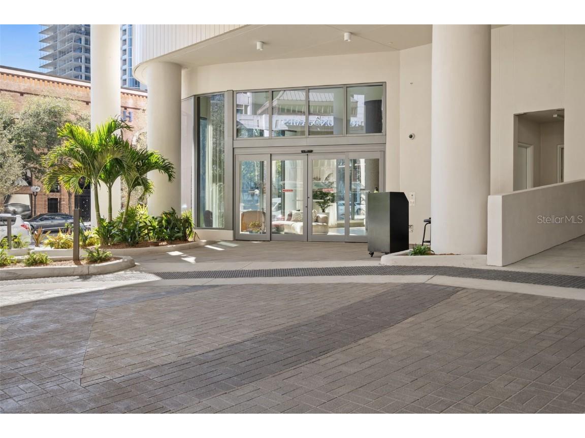275 1st Avenue S #1001 Saint Petersburg FL 33701 - TAMPA BAY TB8432464 image52