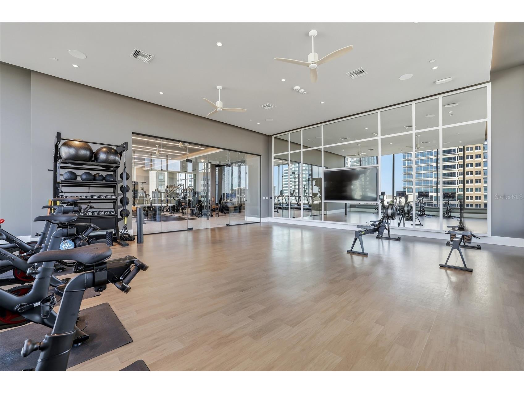 275 1st Avenue S #1003 Saint Petersburg FL 33701 TB8506172 image16