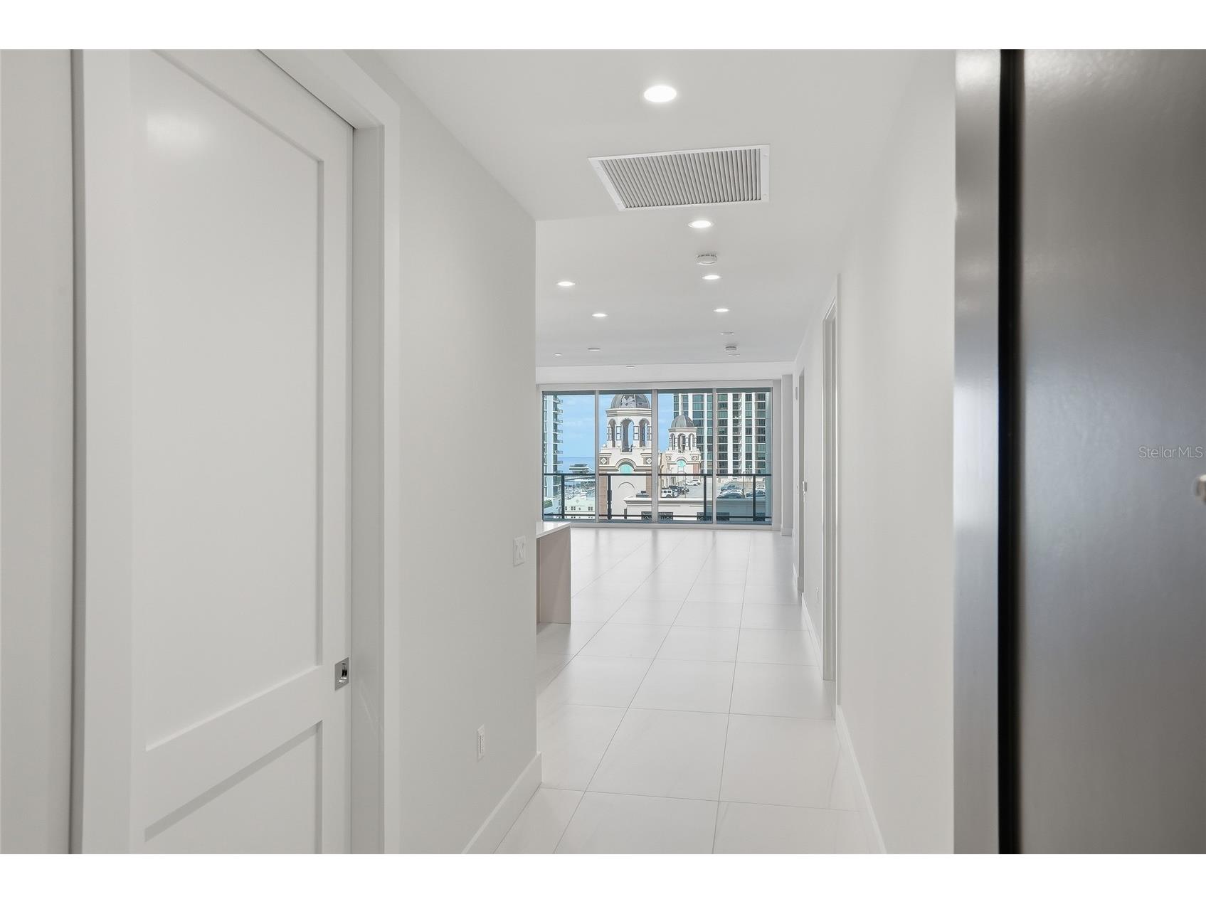 275 1st Avenue S #1003 Saint Petersburg FL 33701 TB8506172 image44