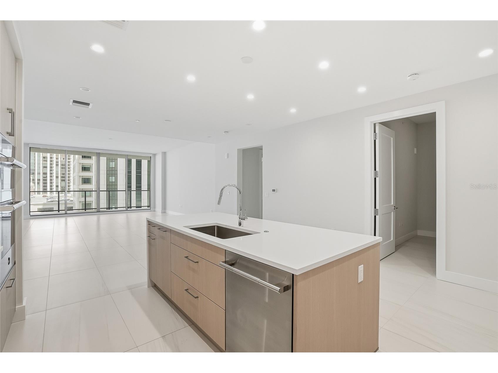 275 1st Avenue S #1003 Saint Petersburg FL 33701 TB8506172 image51
