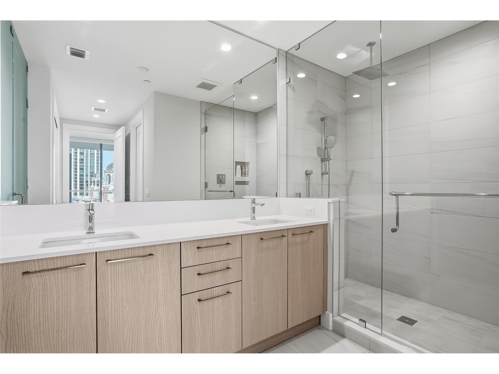 275 1st Avenue S #1003 Saint Petersburg FL 33701 TB8506172 image65