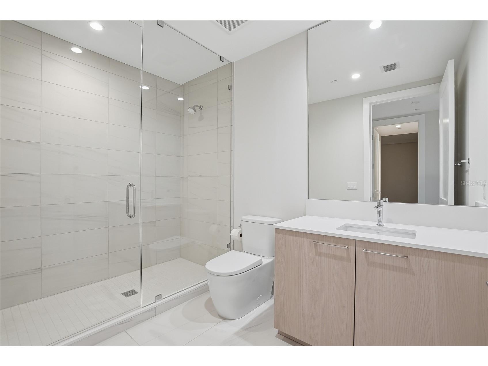 275 1st Avenue S #1003 Saint Petersburg FL 33701 TB8506172 image74