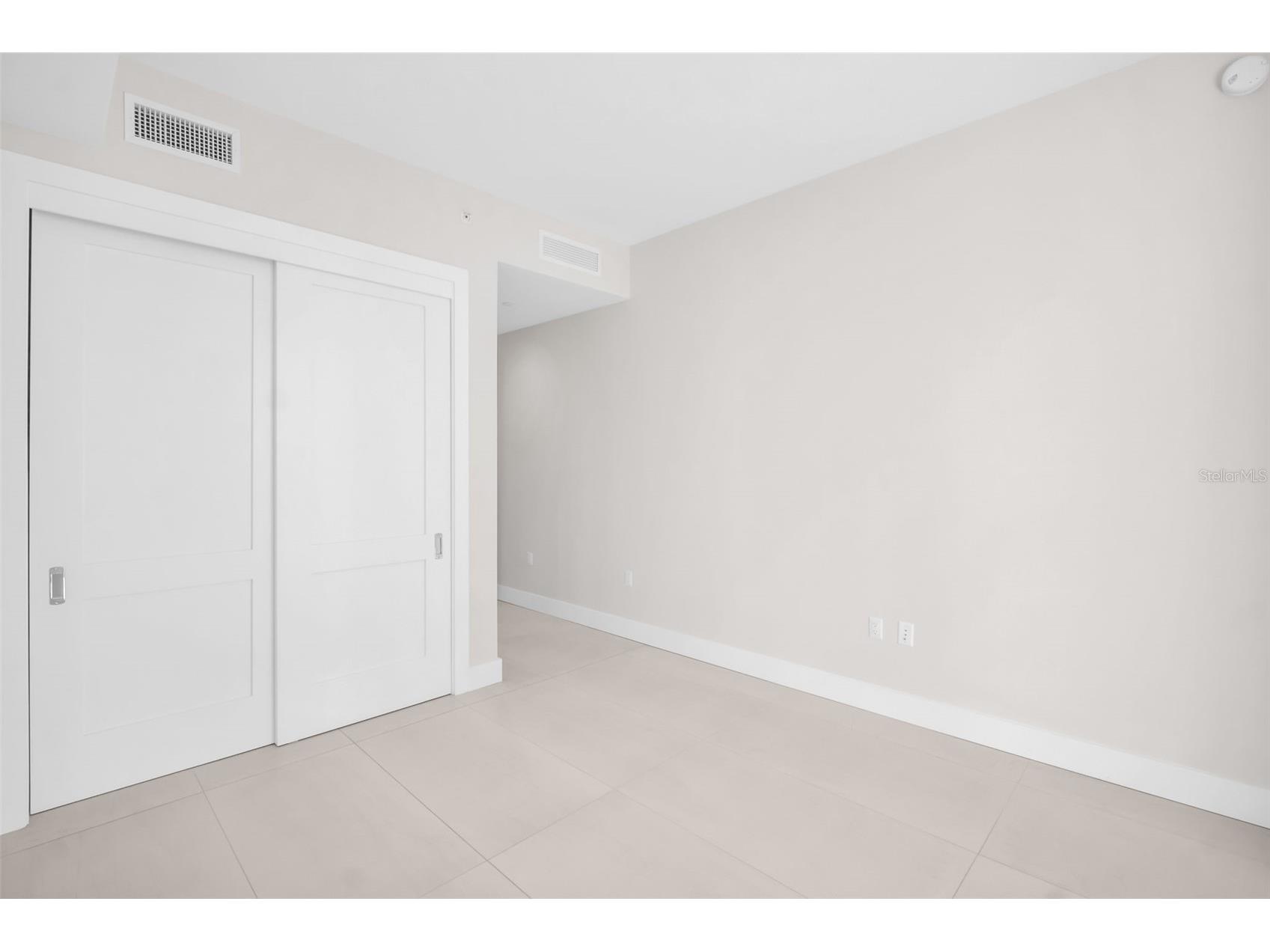 275 1st Avenue S #1104 Saint Petersburg FL 33701 TB8482218 image33