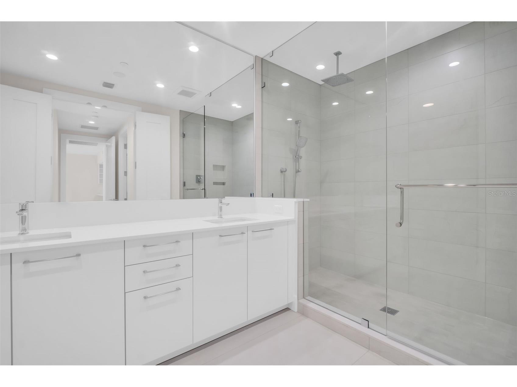 275 1st Avenue S #1104 Saint Petersburg FL 33701 TB8482218 image39