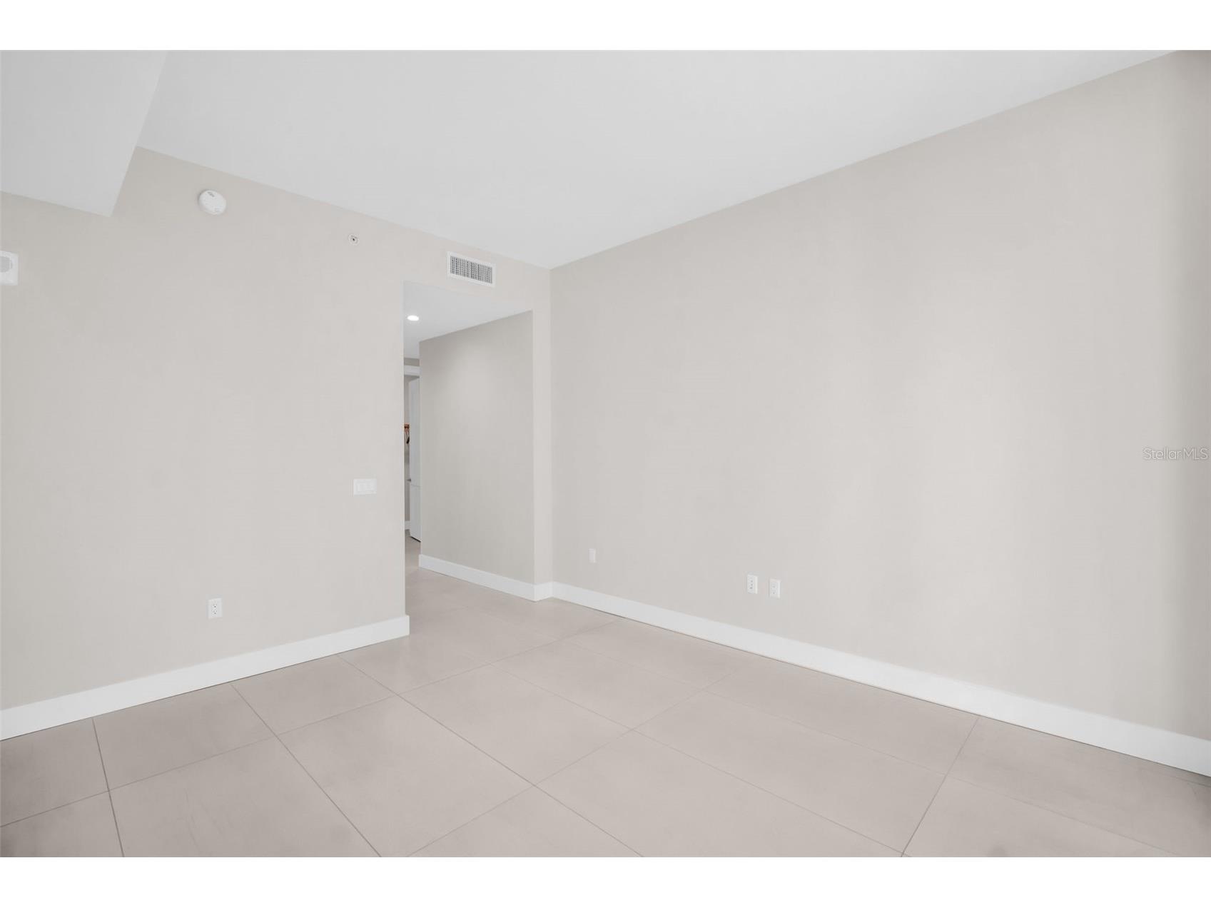 275 1st Avenue S #1104 Saint Petersburg FL 33701 TB8482218 image45