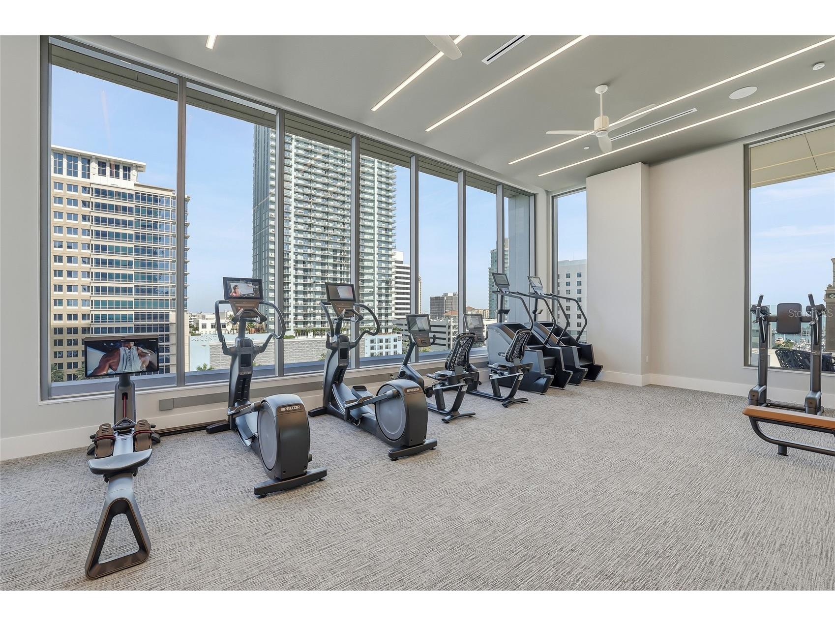 275 1st Avenue S #1104 Saint Petersburg FL 33701 TB8515702 image46