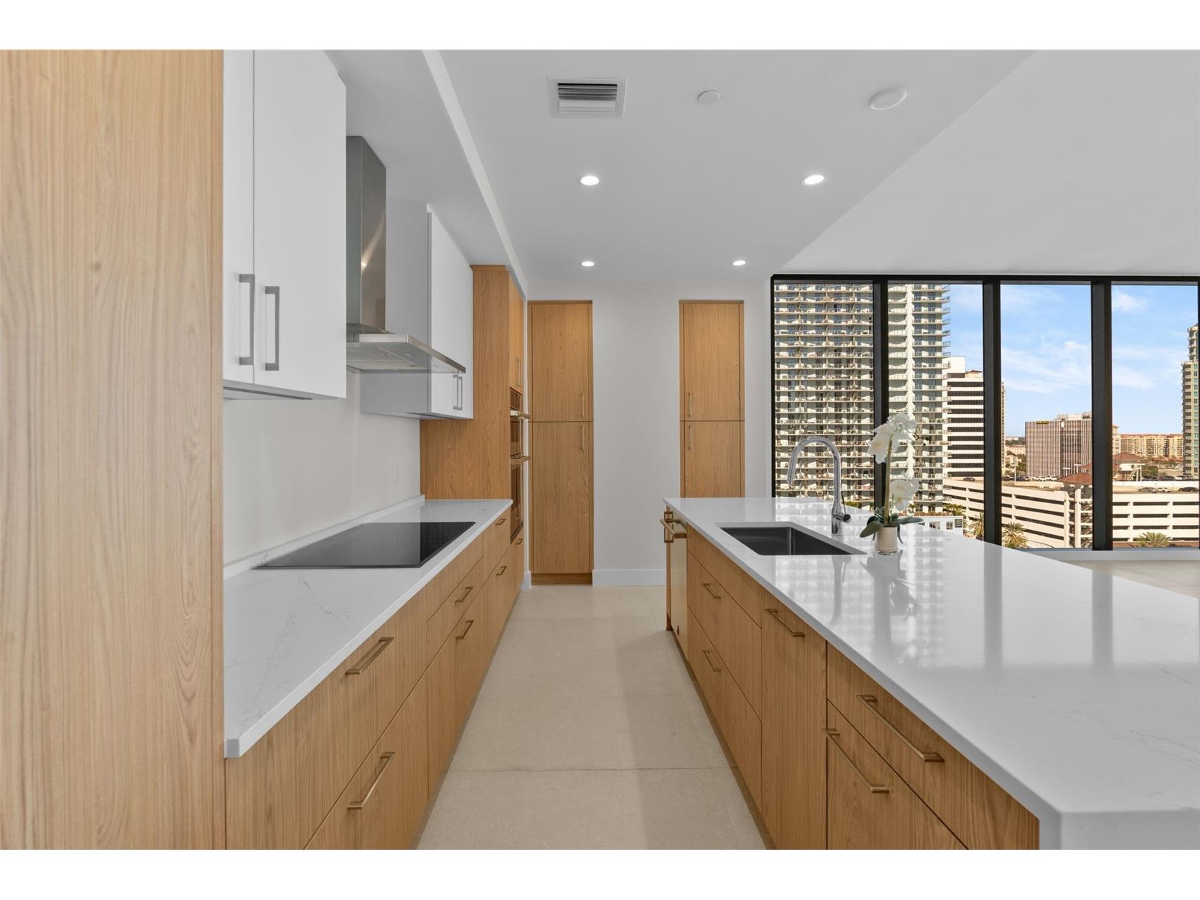 275 1st Avenue S #1202 Saint Petersburg FL 33701 TB8476054 image4