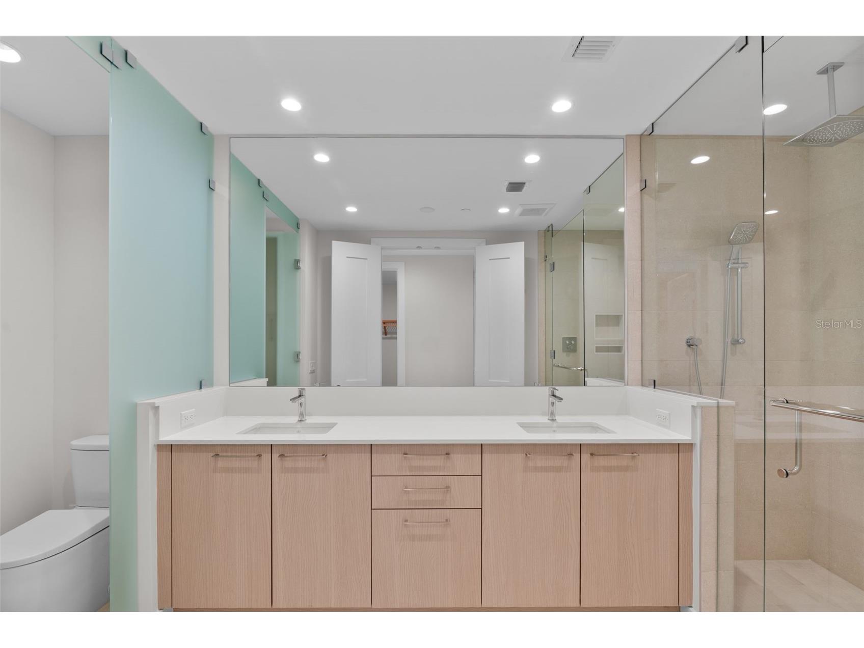 275 1st Avenue S #1202 Saint Petersburg FL 33701 TB8476054 image9