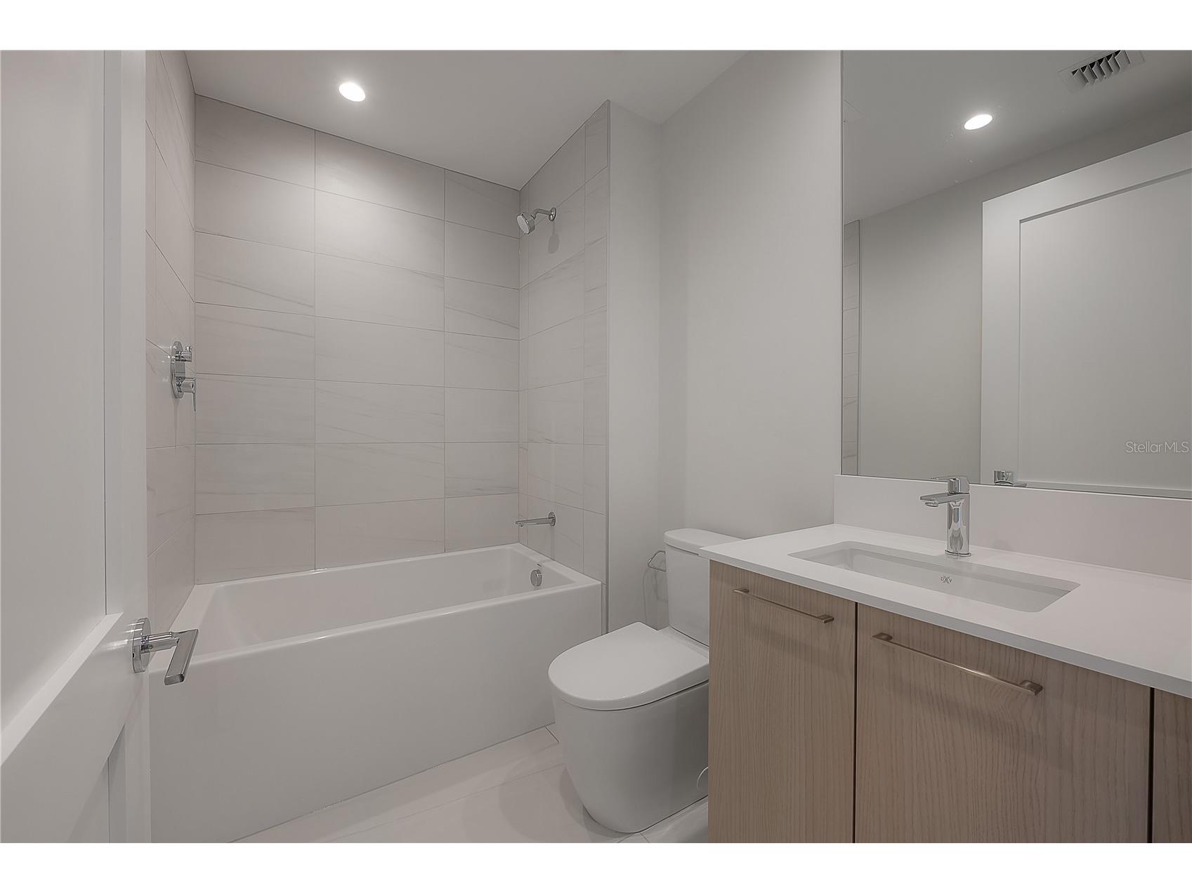 275 1st Avenue S #1504 Saint Petersburg FL 33701 TB8465694 image31