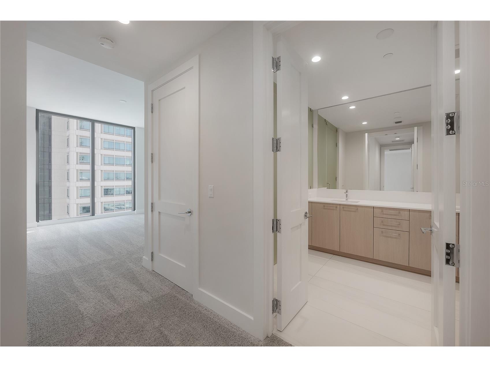 275 1st Avenue S #1504 Saint Petersburg FL 33701 TB8465694 image33
