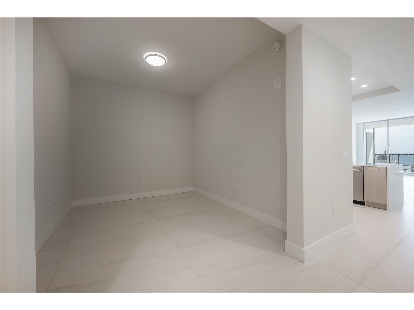 275 1st Avenue S #1504 Saint Petersburg FL 33701 TB8465694 image5