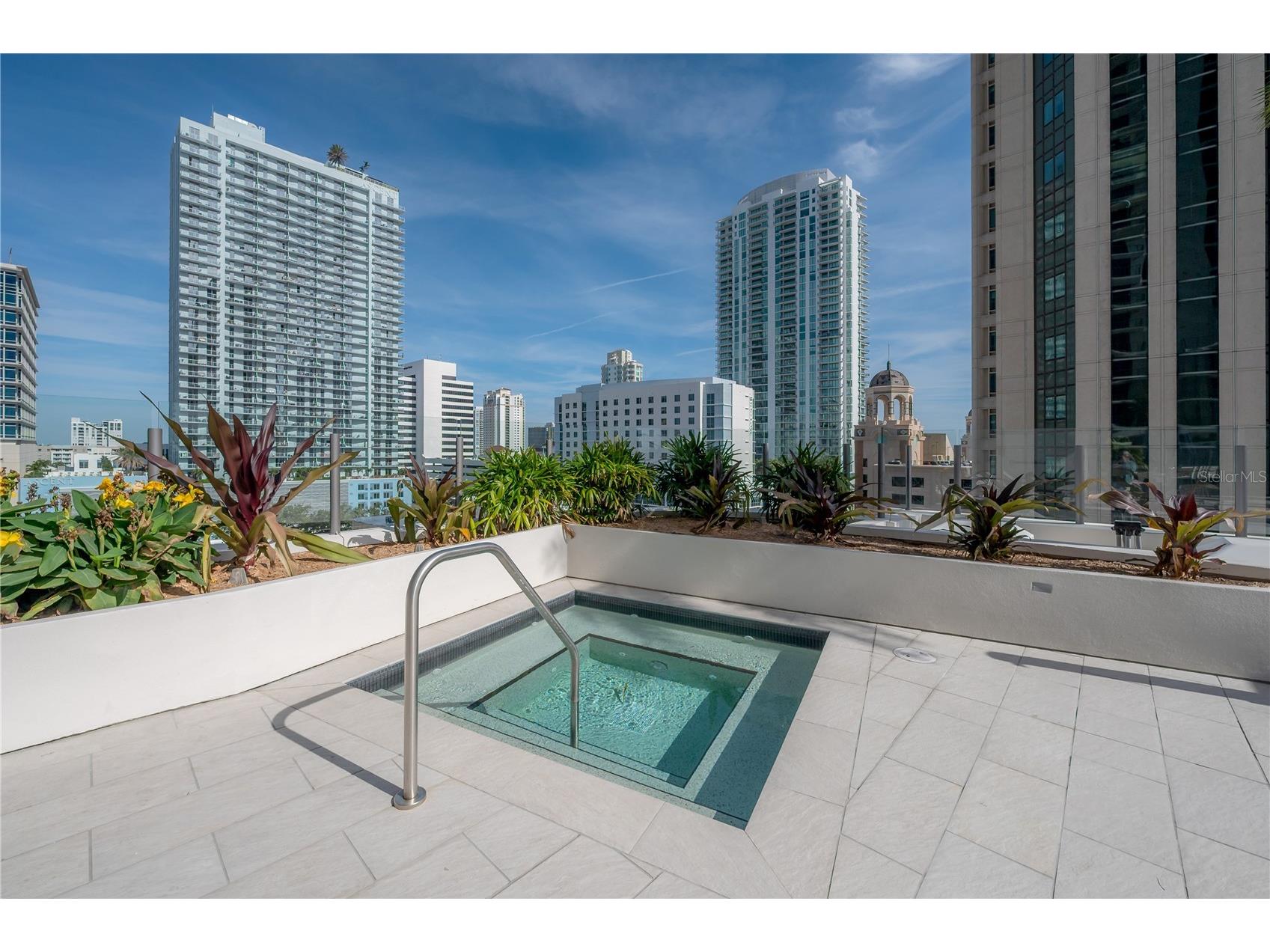 275 1st Avenue S #1504 Saint Petersburg FL 33701 TB8465694 image57