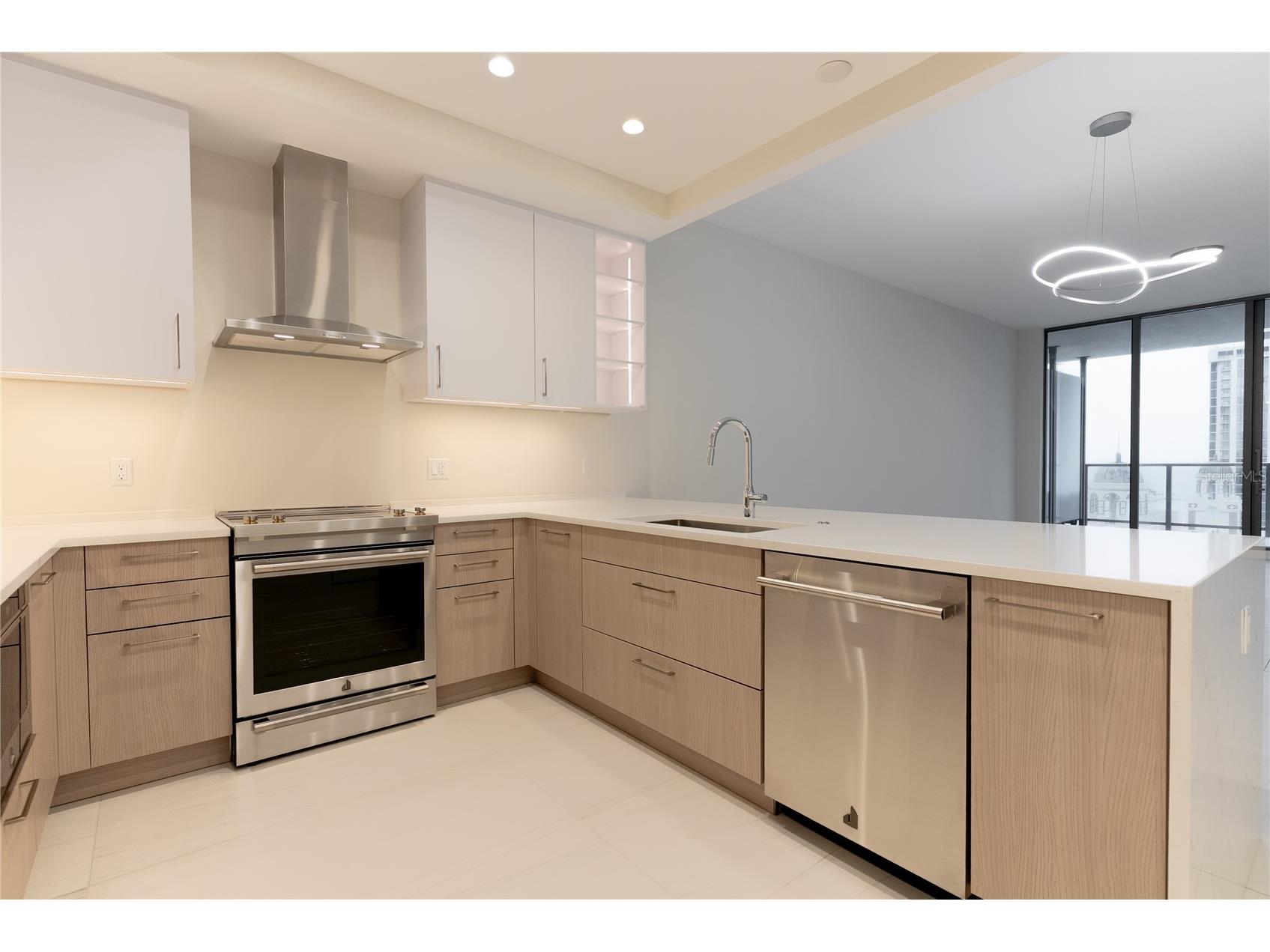 275 1st Avenue S #1504 Saint Petersburg FL 33701 TB8526390 image13