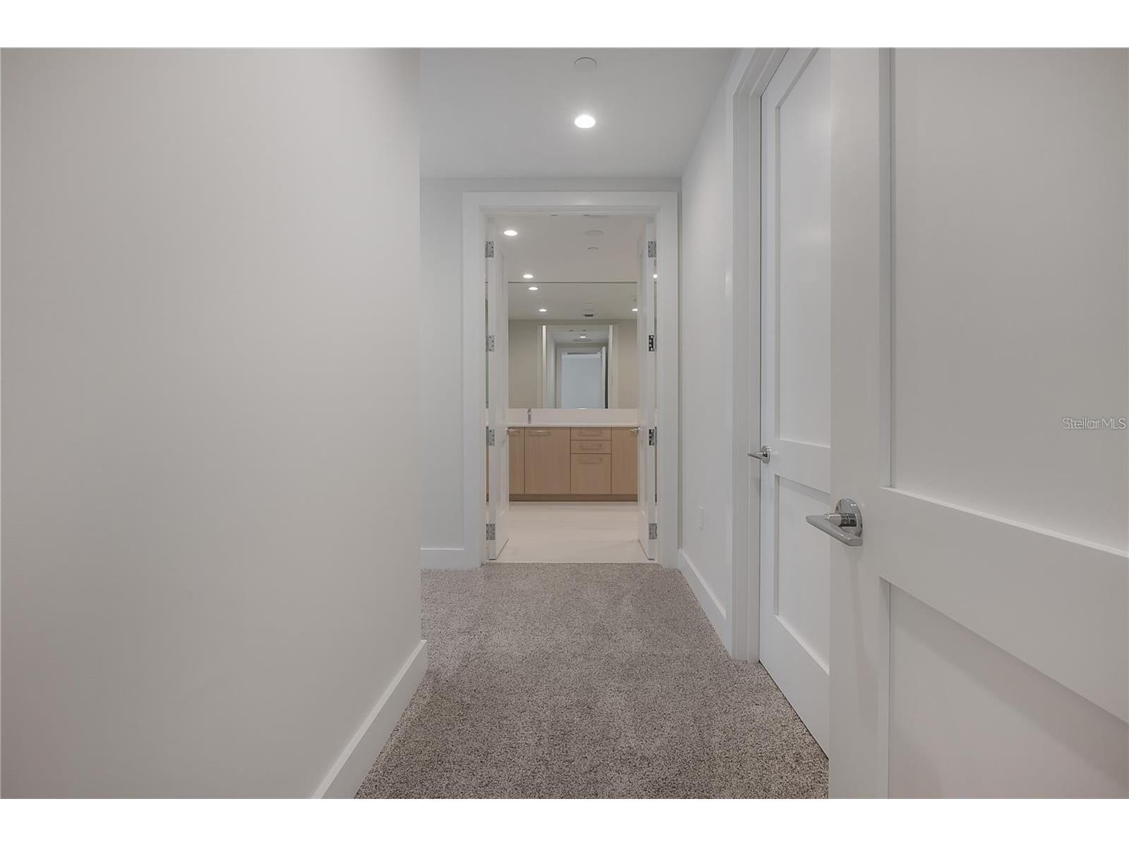 275 1st Avenue S #1504 Saint Petersburg FL 33701 TB8526390 image26