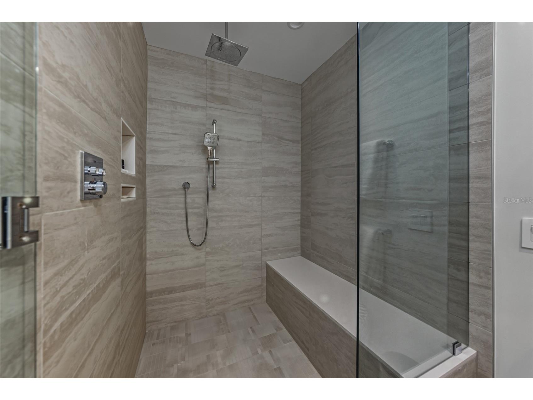 275 1st Avenue S #1701 Saint Petersburg FL 33701 TB8492368 image78