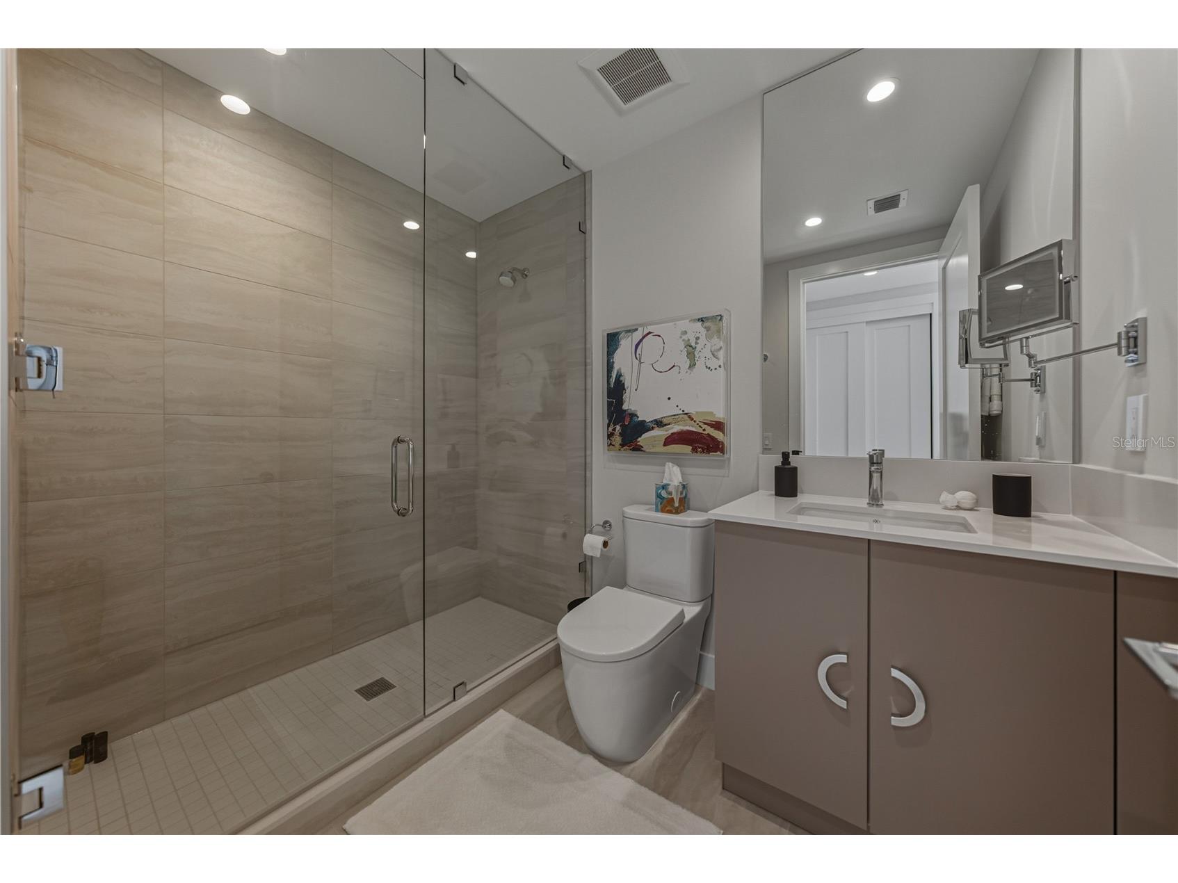 275 1st Avenue S #1701 Saint Petersburg FL 33701 TB8492368 image8