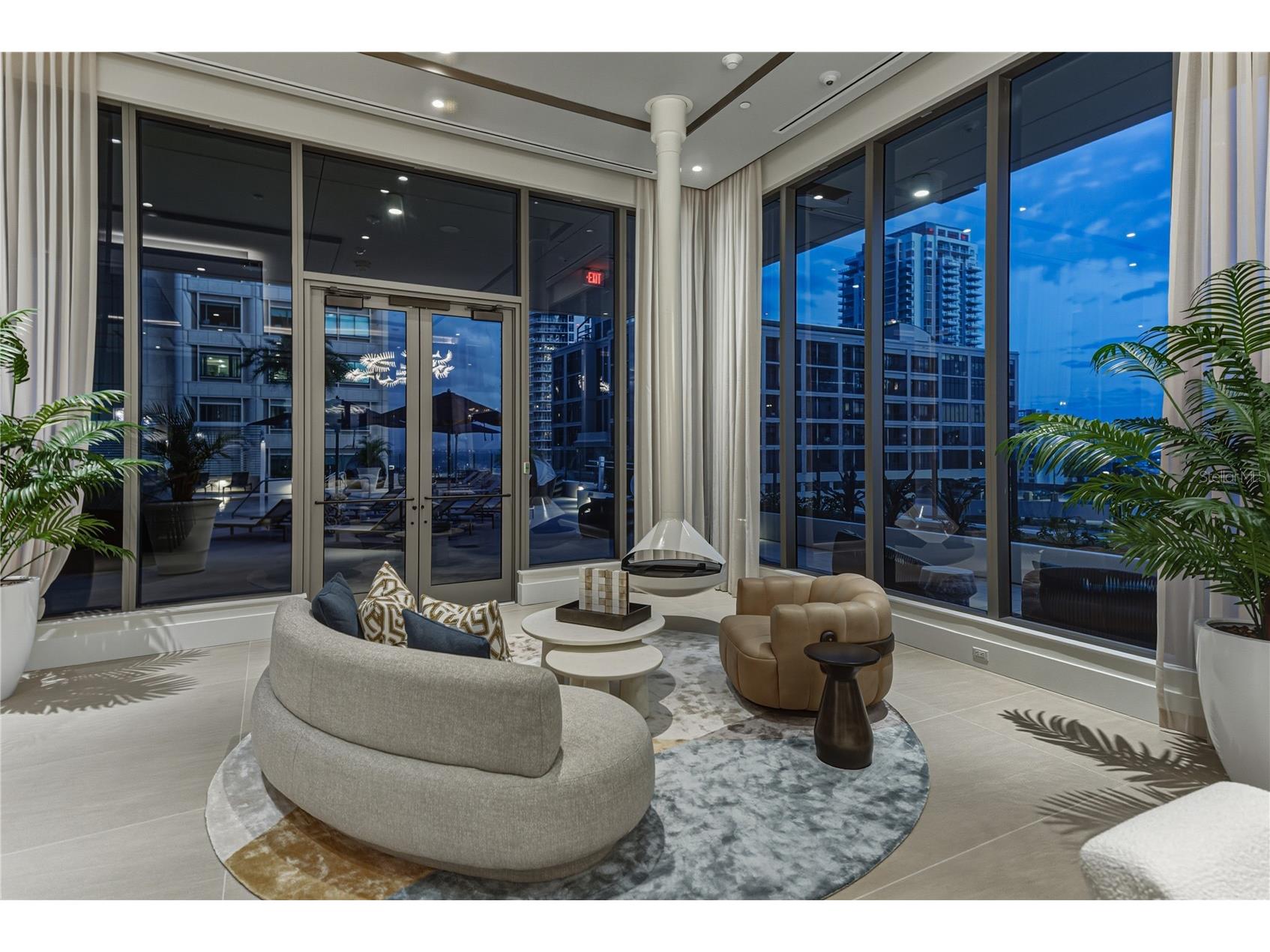 275 1st Avenue S #1701 Saint Petersburg FL 33701 TB8492368 image83
