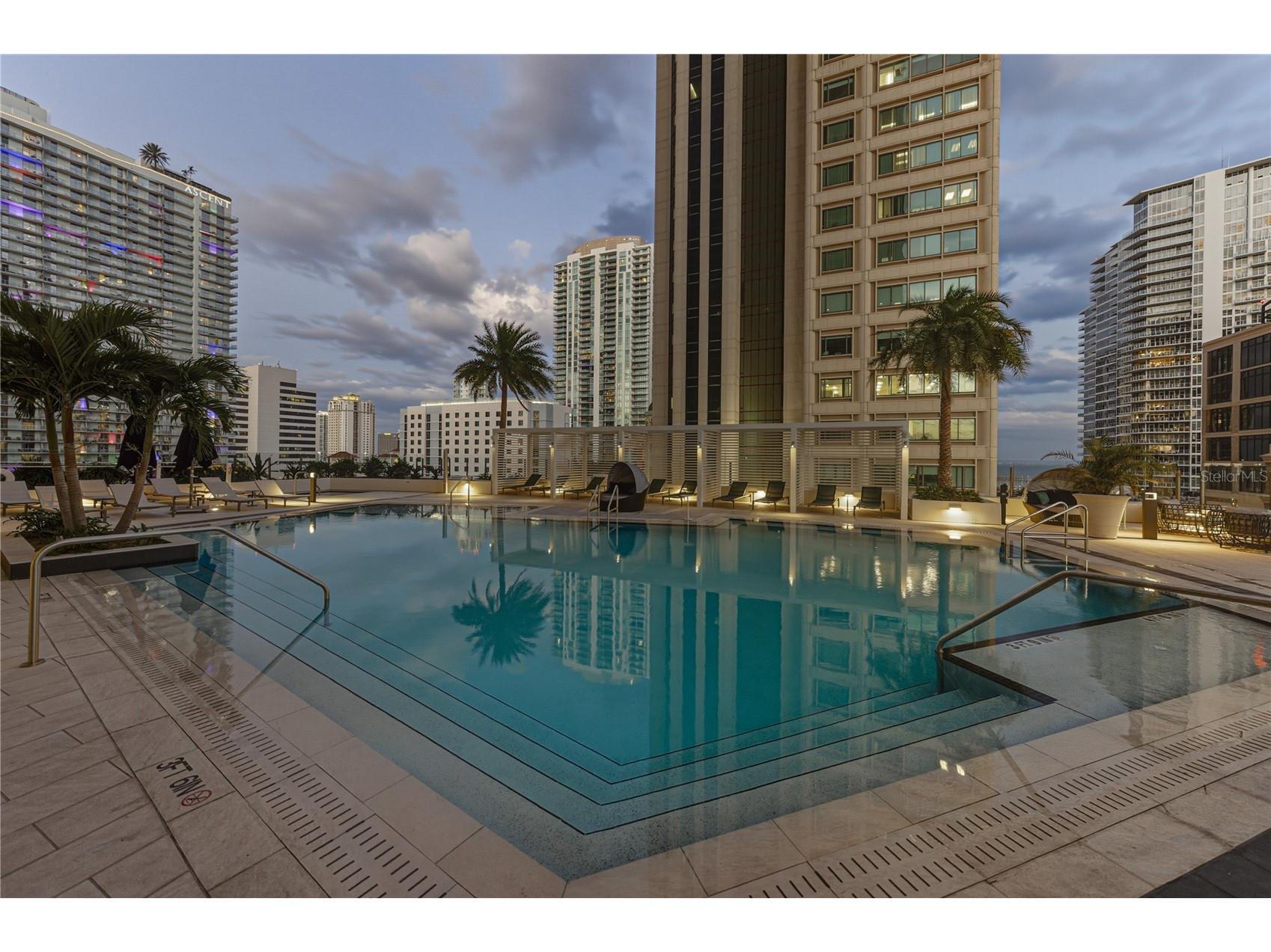 275 1st Avenue S #1701 Saint Petersburg FL 33701 TB8492368 image89